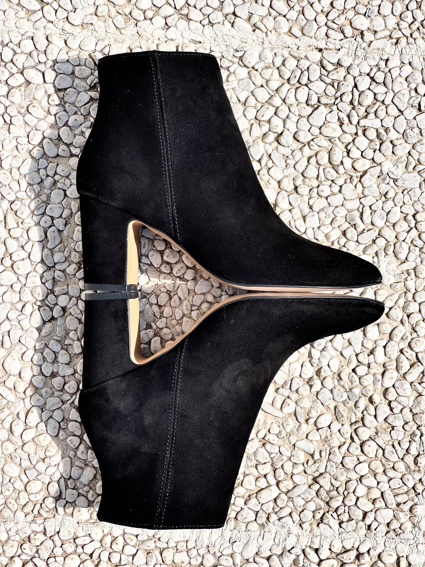 GEMINI BLACK SUEDE