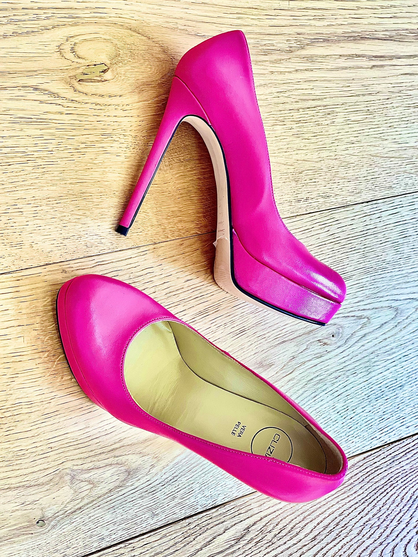EVEN FUCHSIA LEATHER
