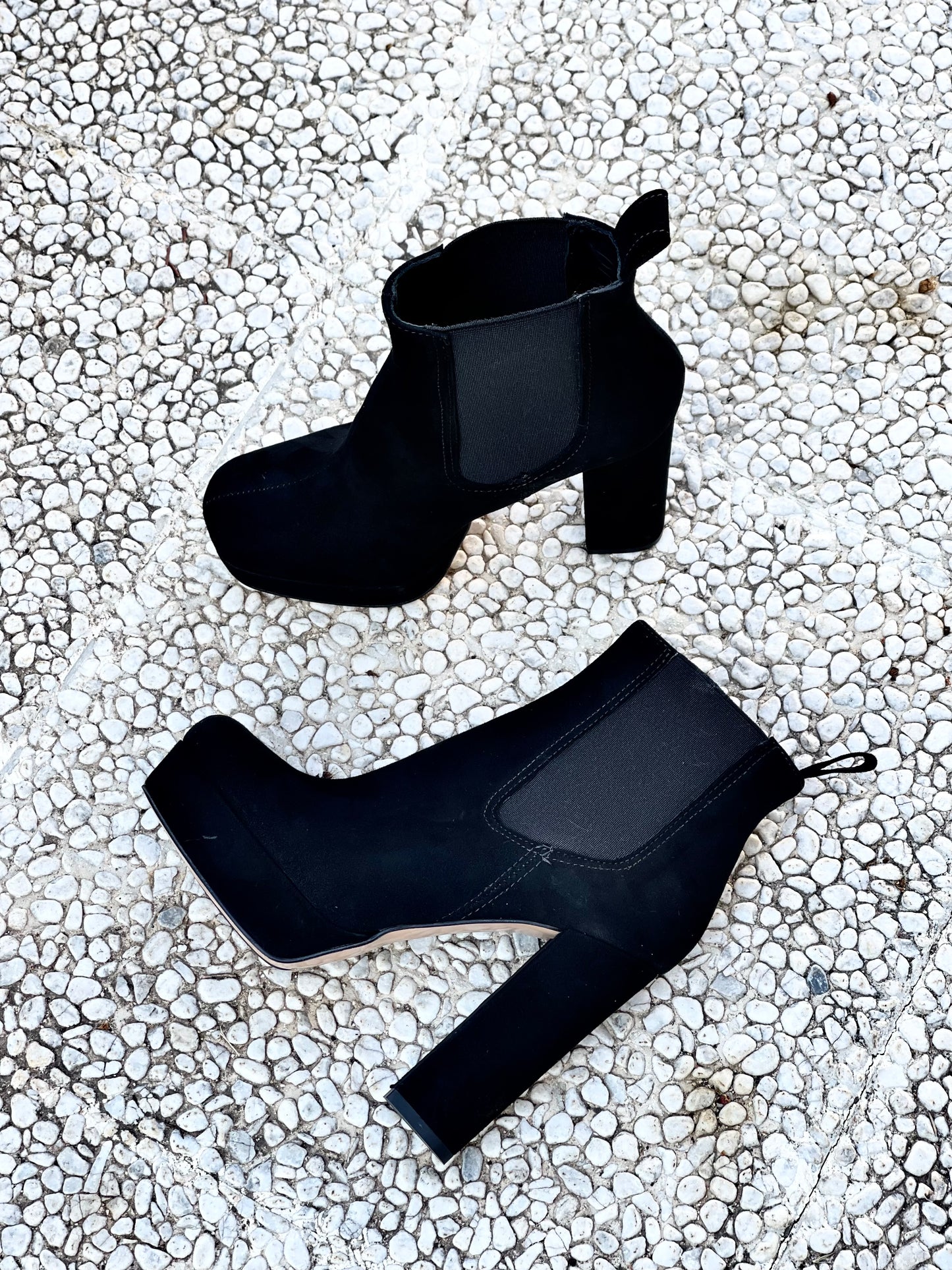JAX SUEDE BLACK