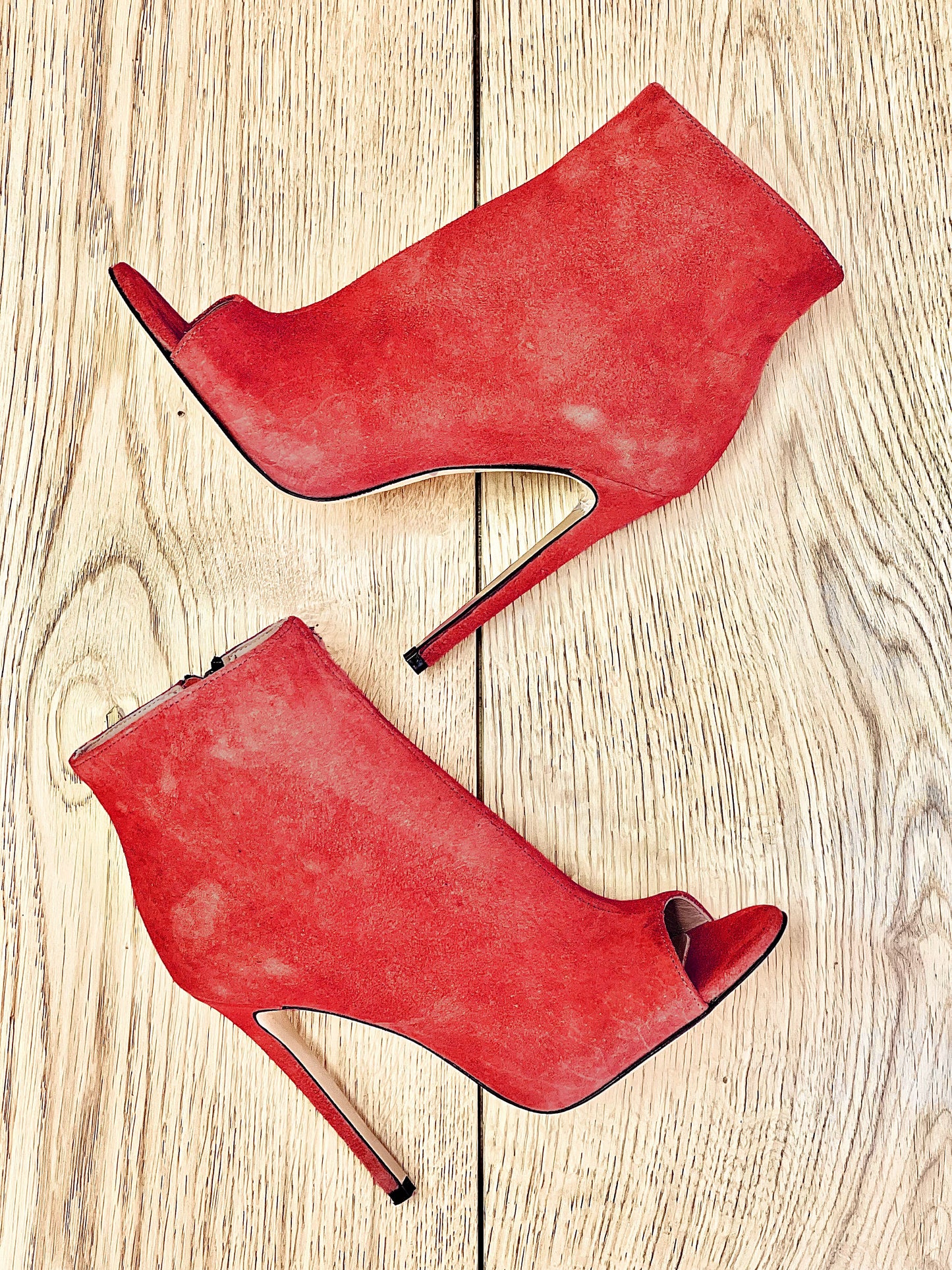 RED SUEDE PARIS