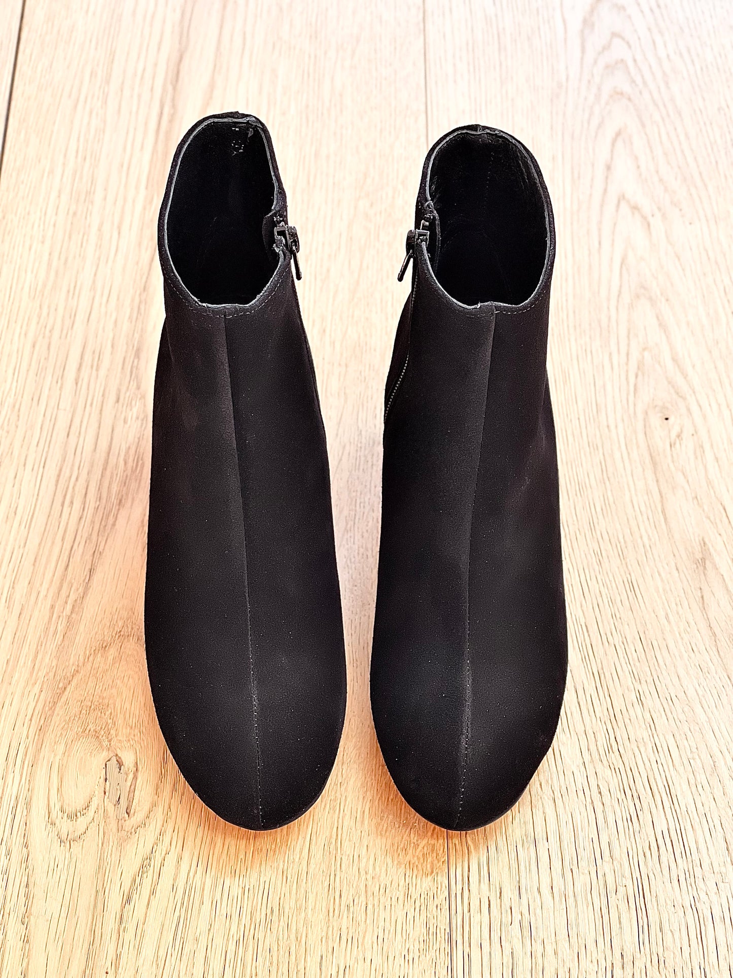 BLACK SUEDE LUCAS