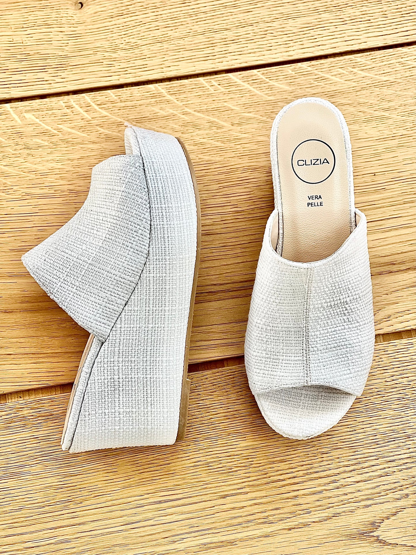 MOIRA CANVAS WHITE