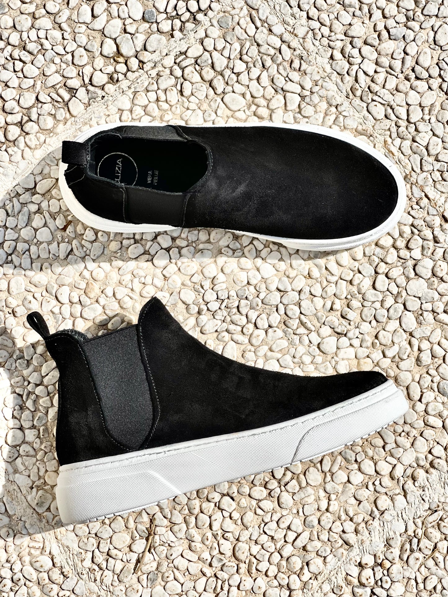 TELLY BLACK SUEDE