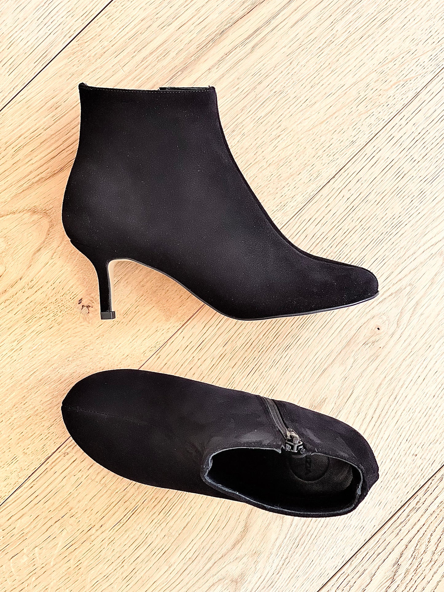 HEDO BLACK SUEDE
