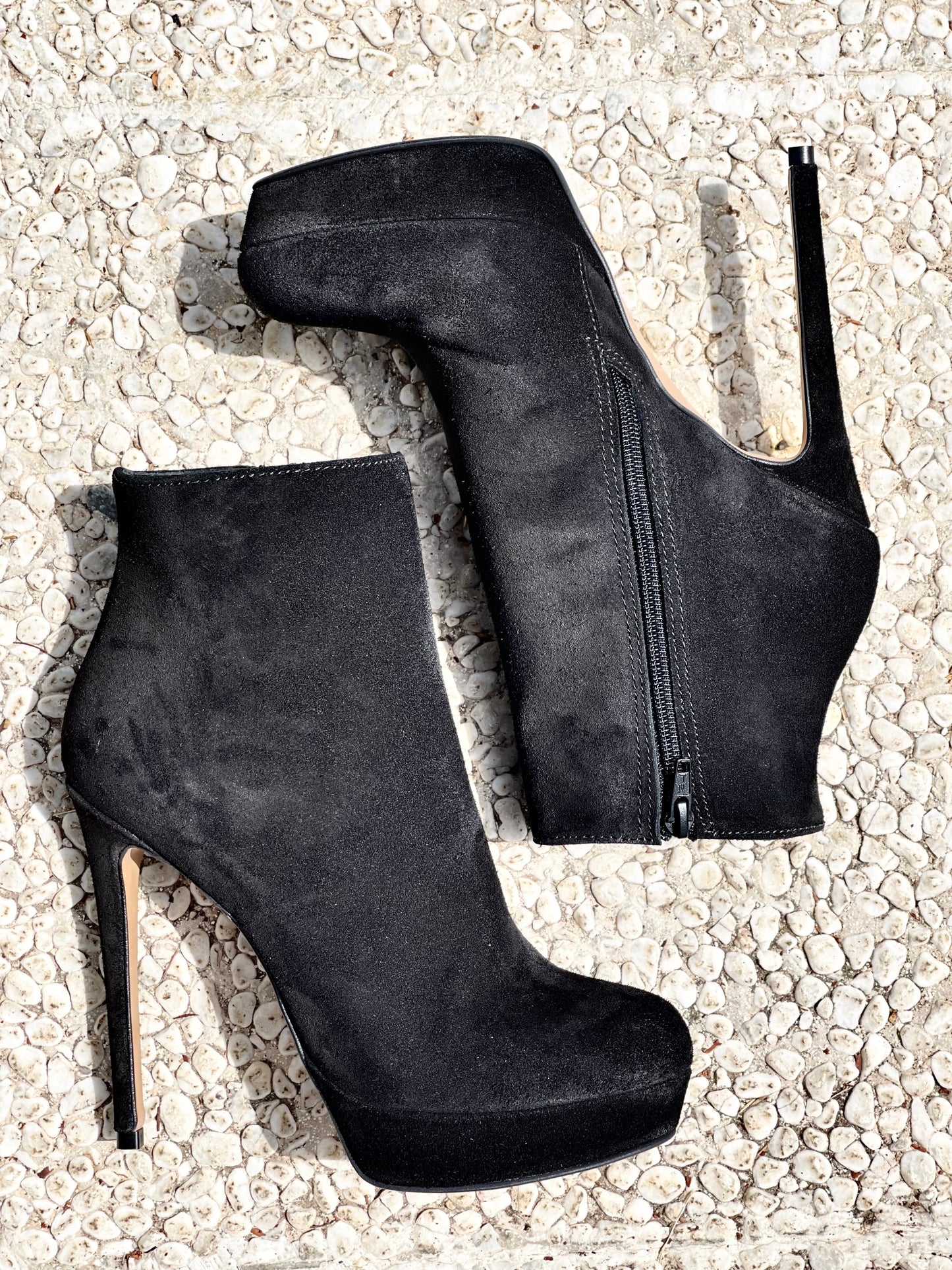 LOREN BLACK SUEDE
