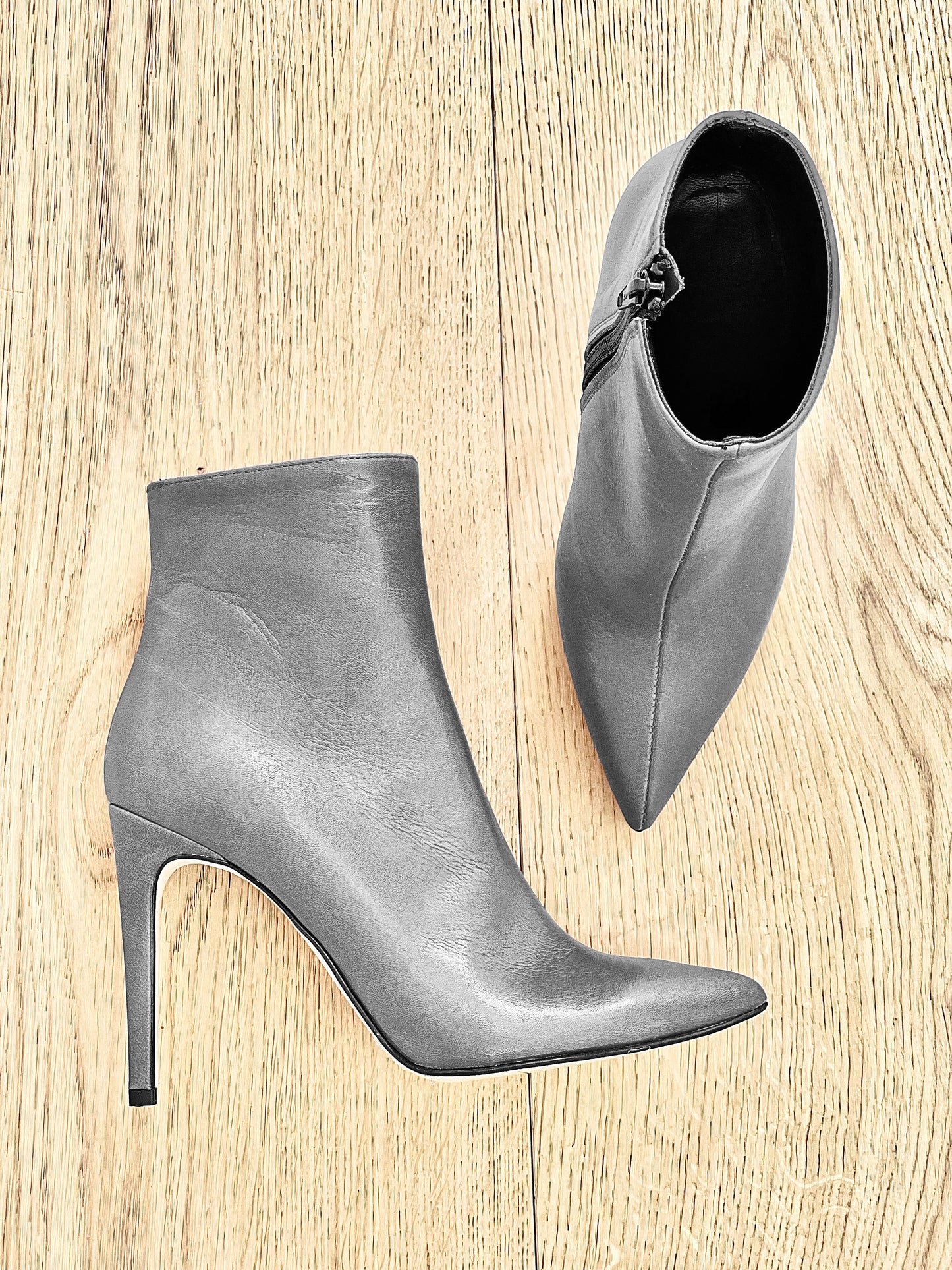 BORN GRAY LEATHER