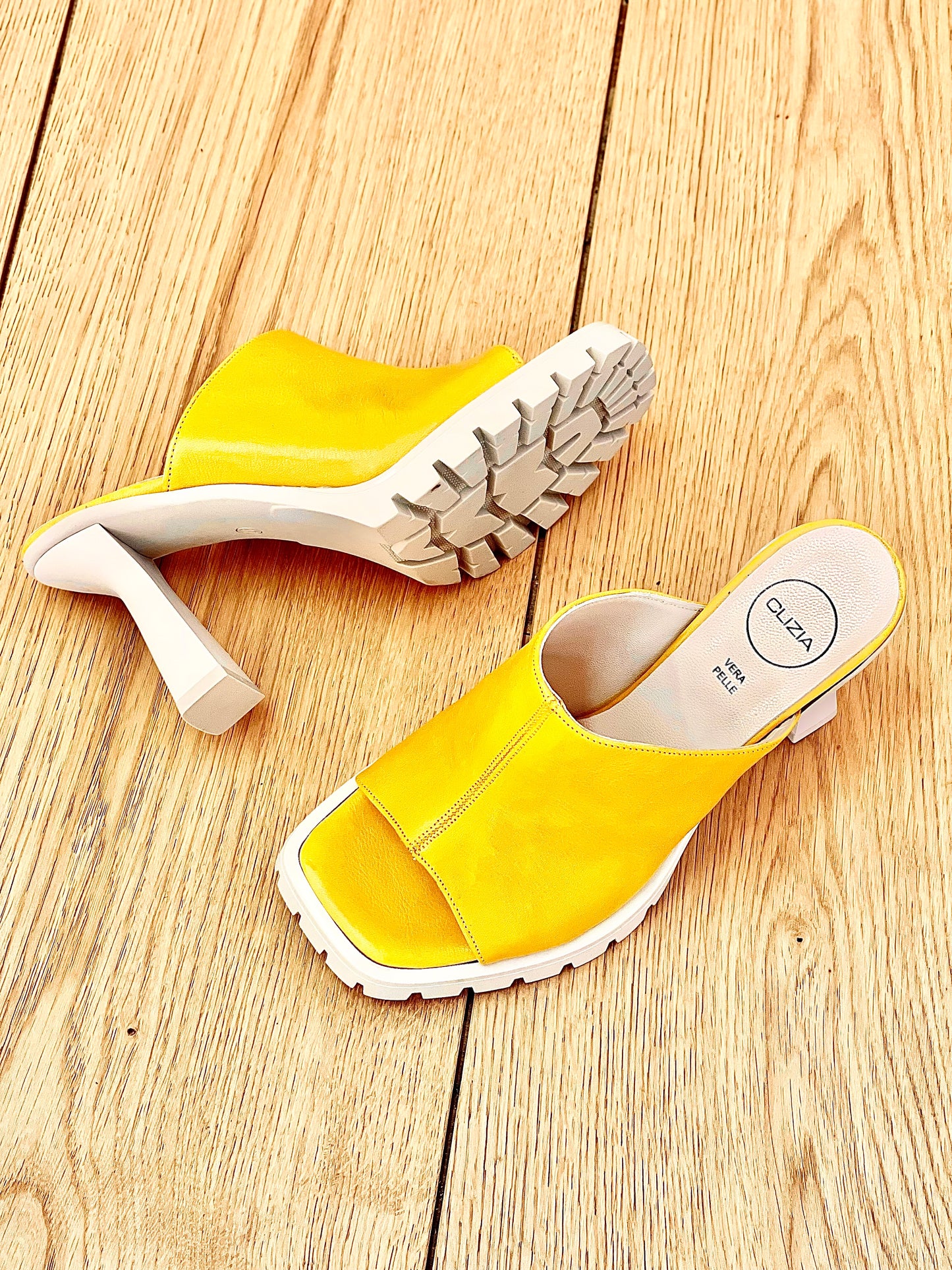 YELLOW WONDER