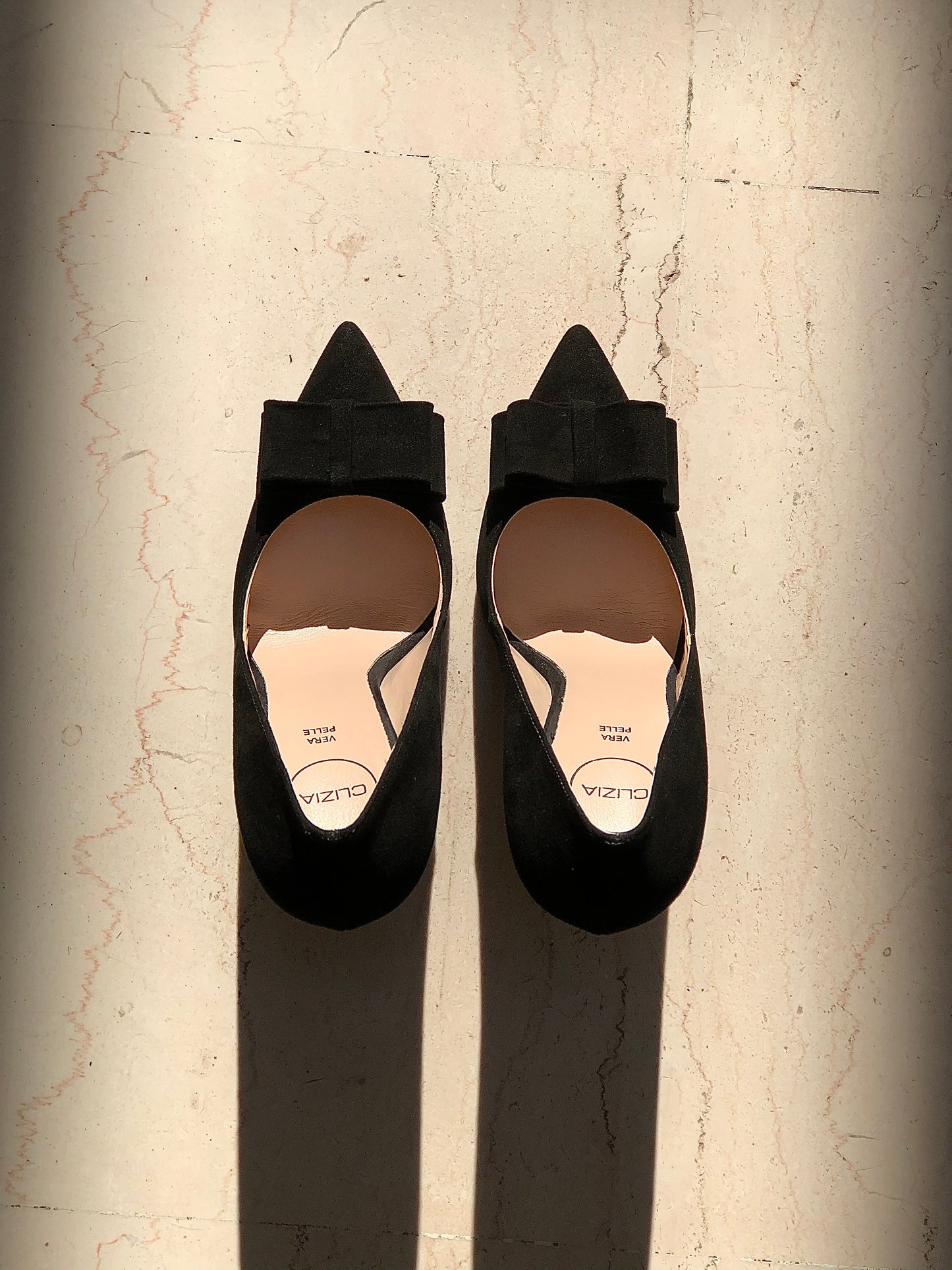 BLACK SUEDE NOCK