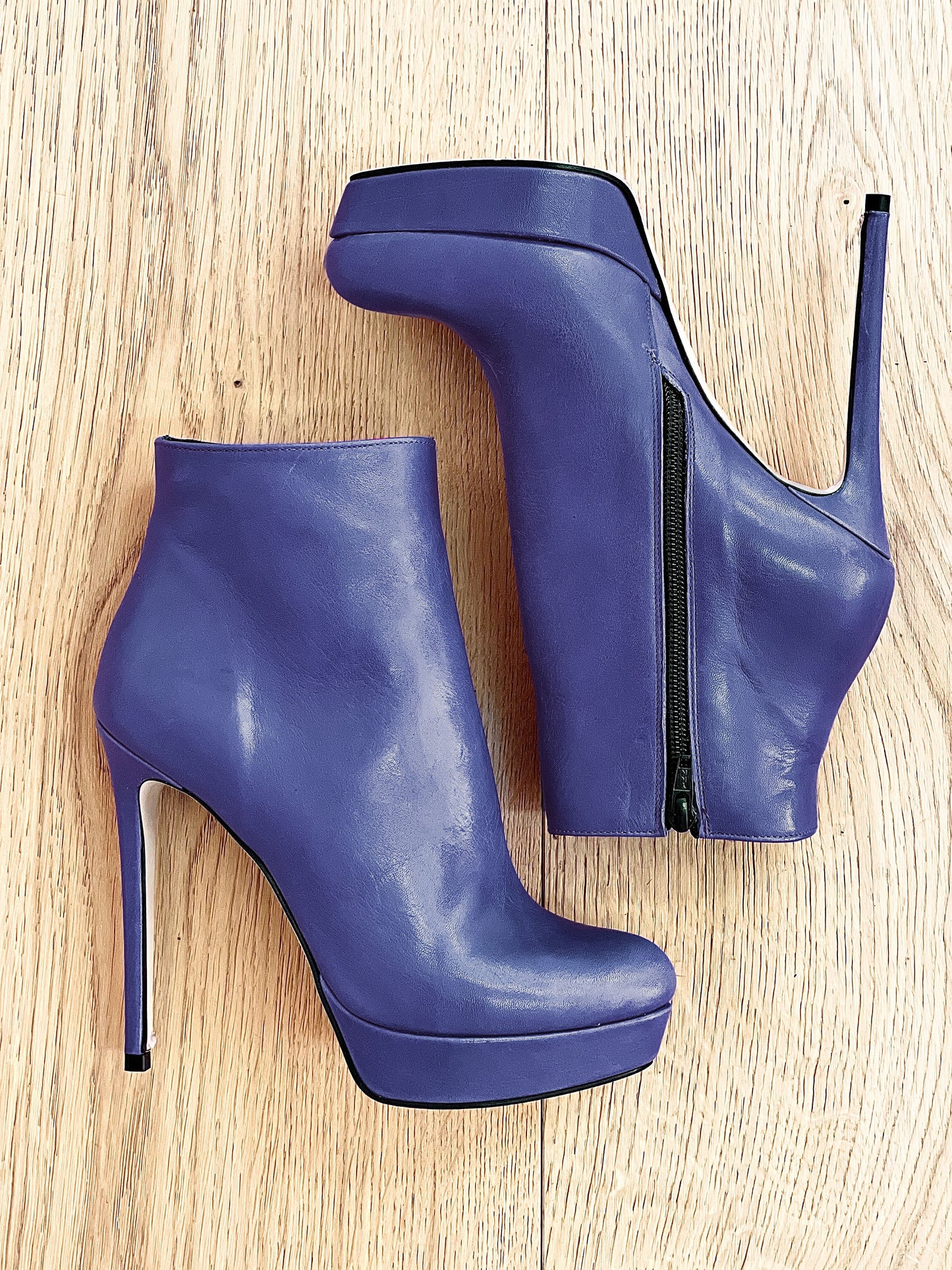 LOREN BLUE LEATHER