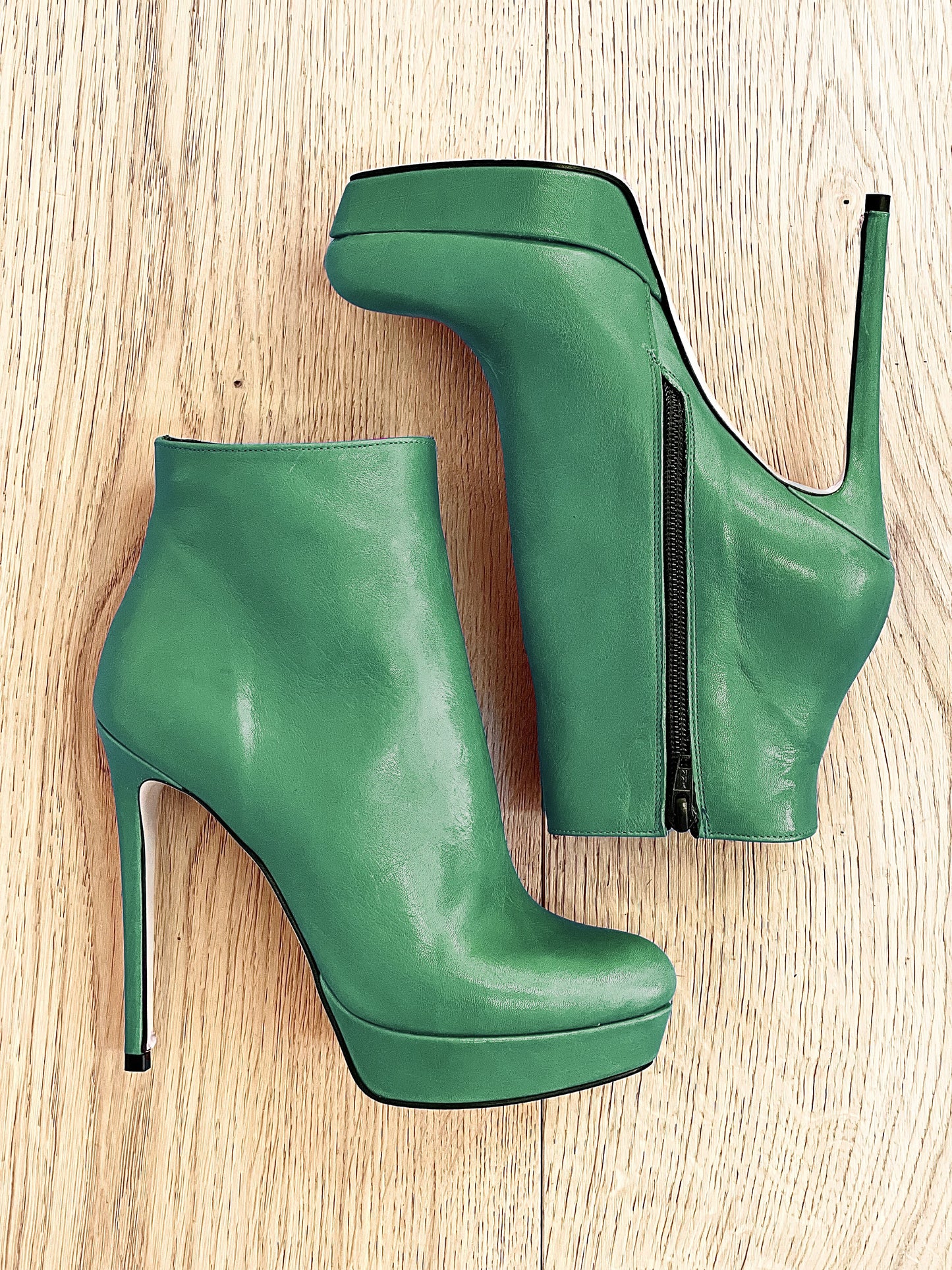 LOREN GREEN LEATHER