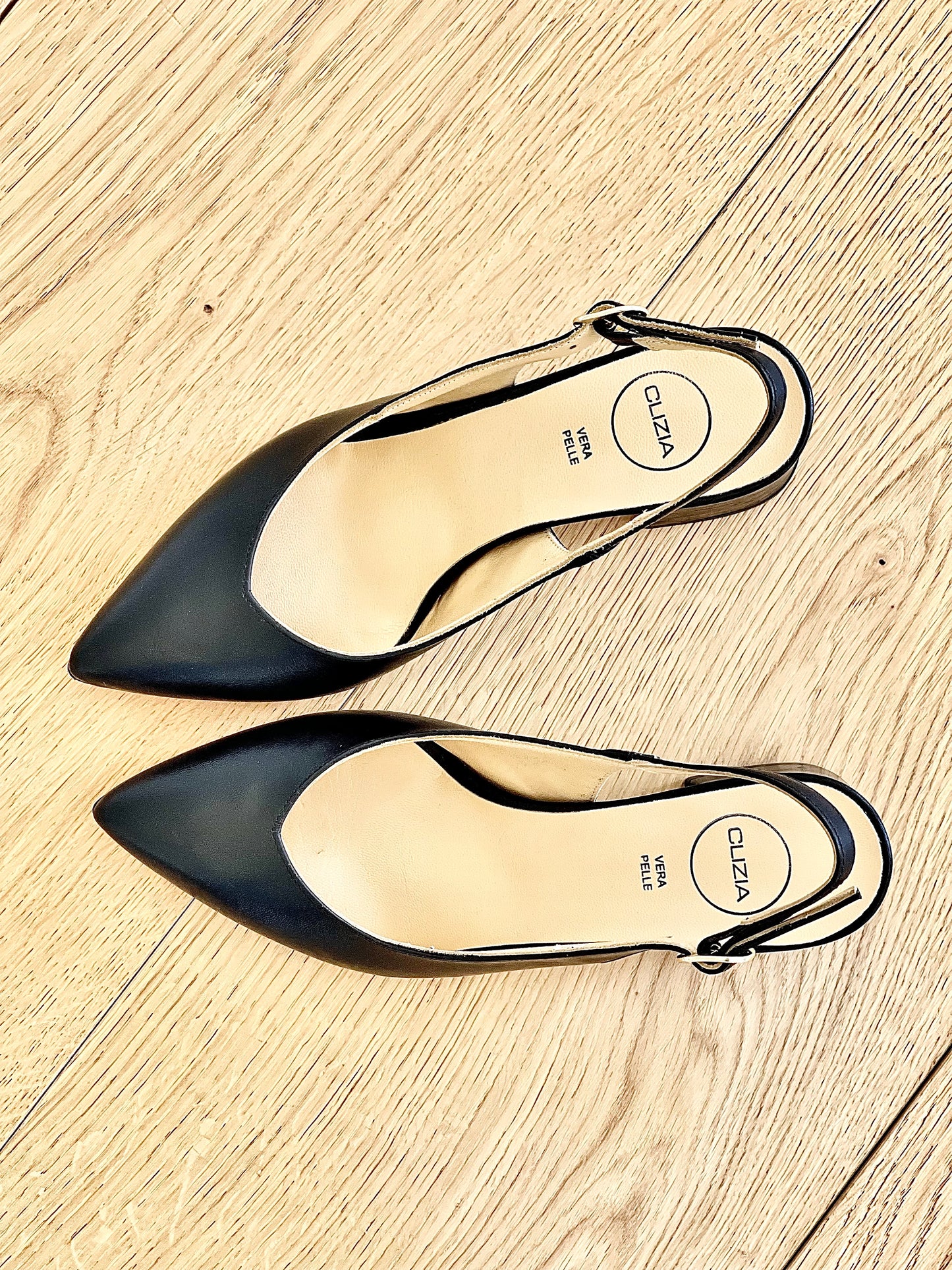 OLGA LEATHER BLACK
