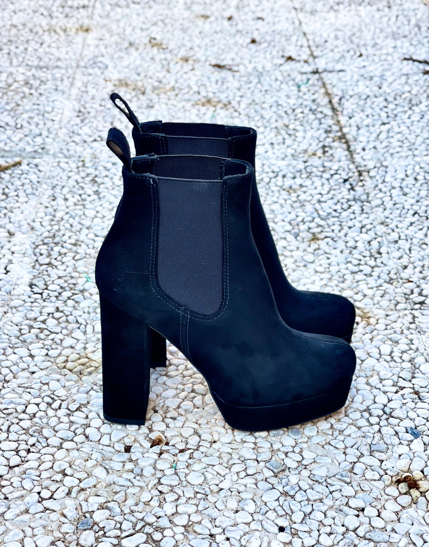 JAX SUEDE BLACK