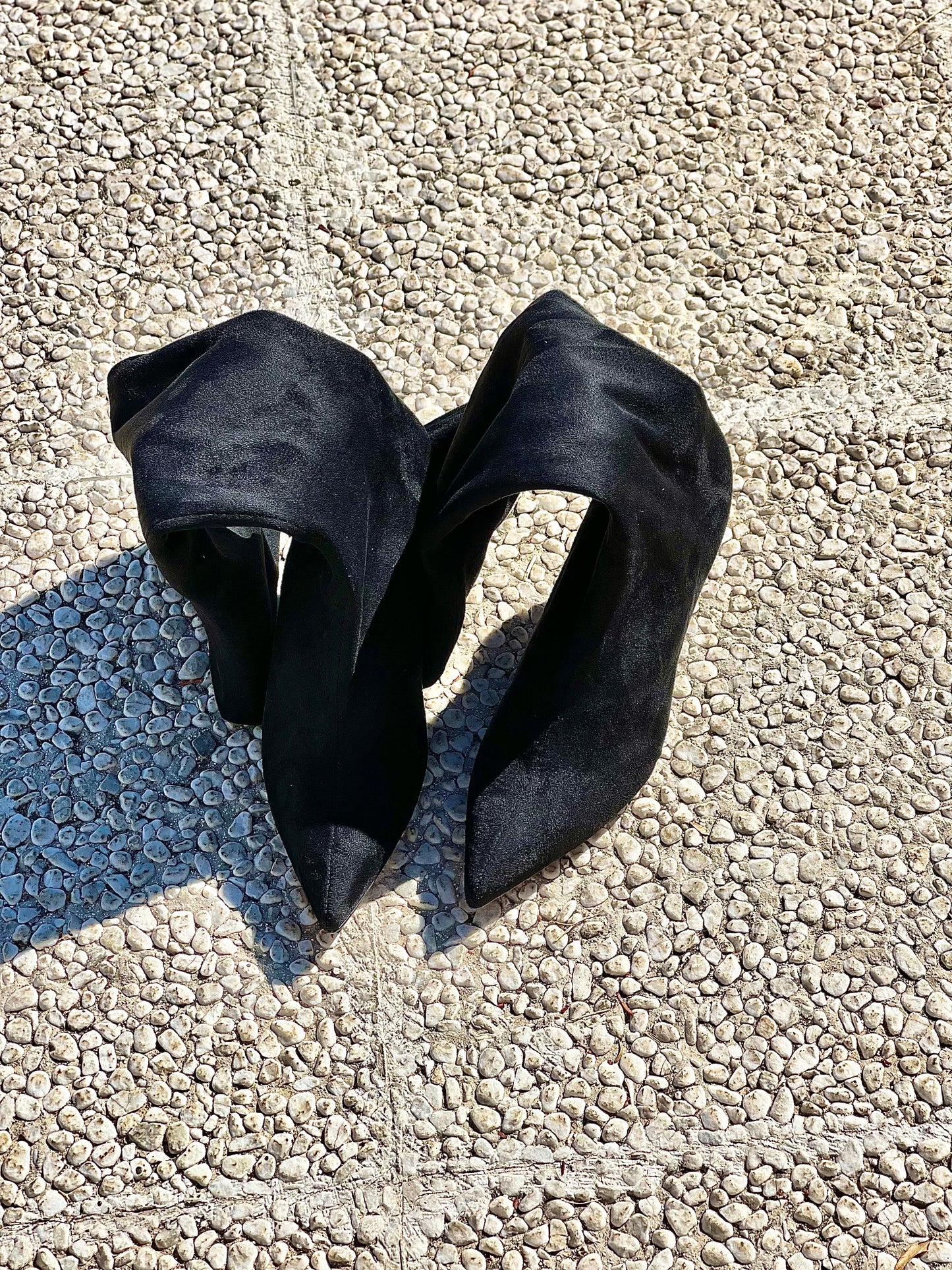 NINA SUEDE BLACK