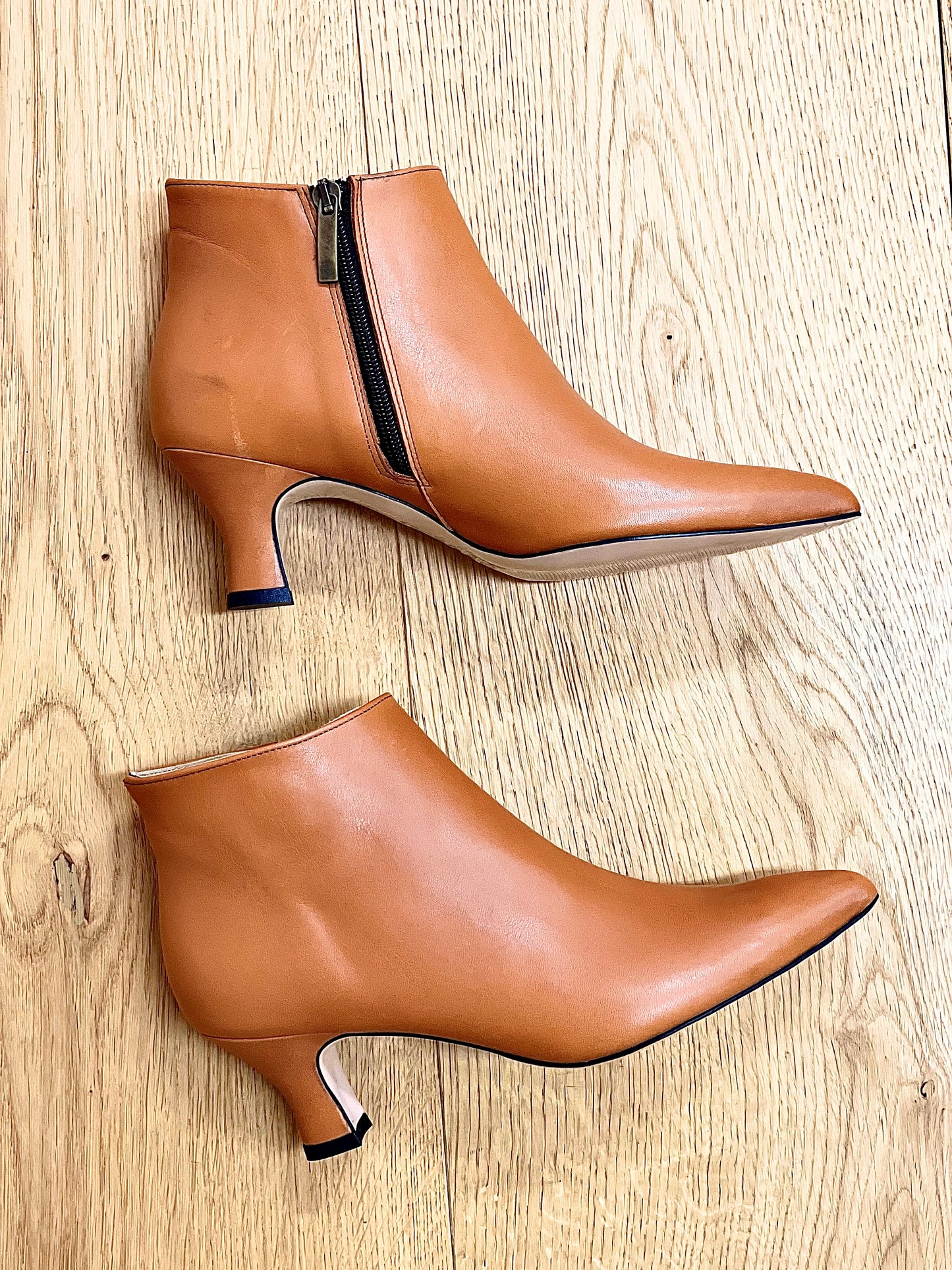 NICK LEATHER LEATHER