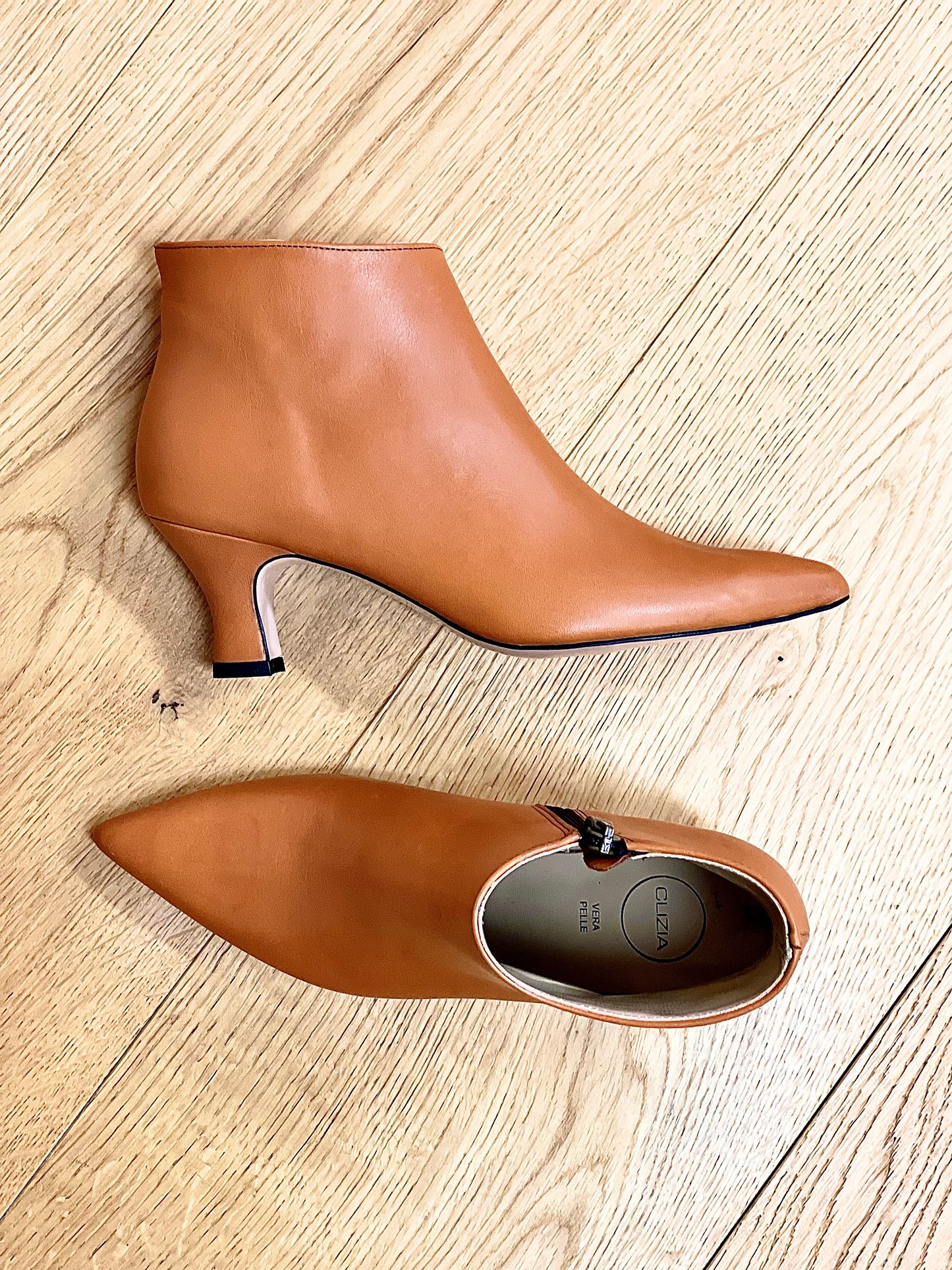 NICK LEATHER LEATHER