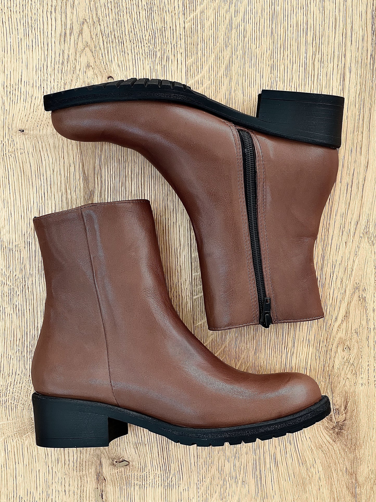 SIRIUS BROWN LEATHER