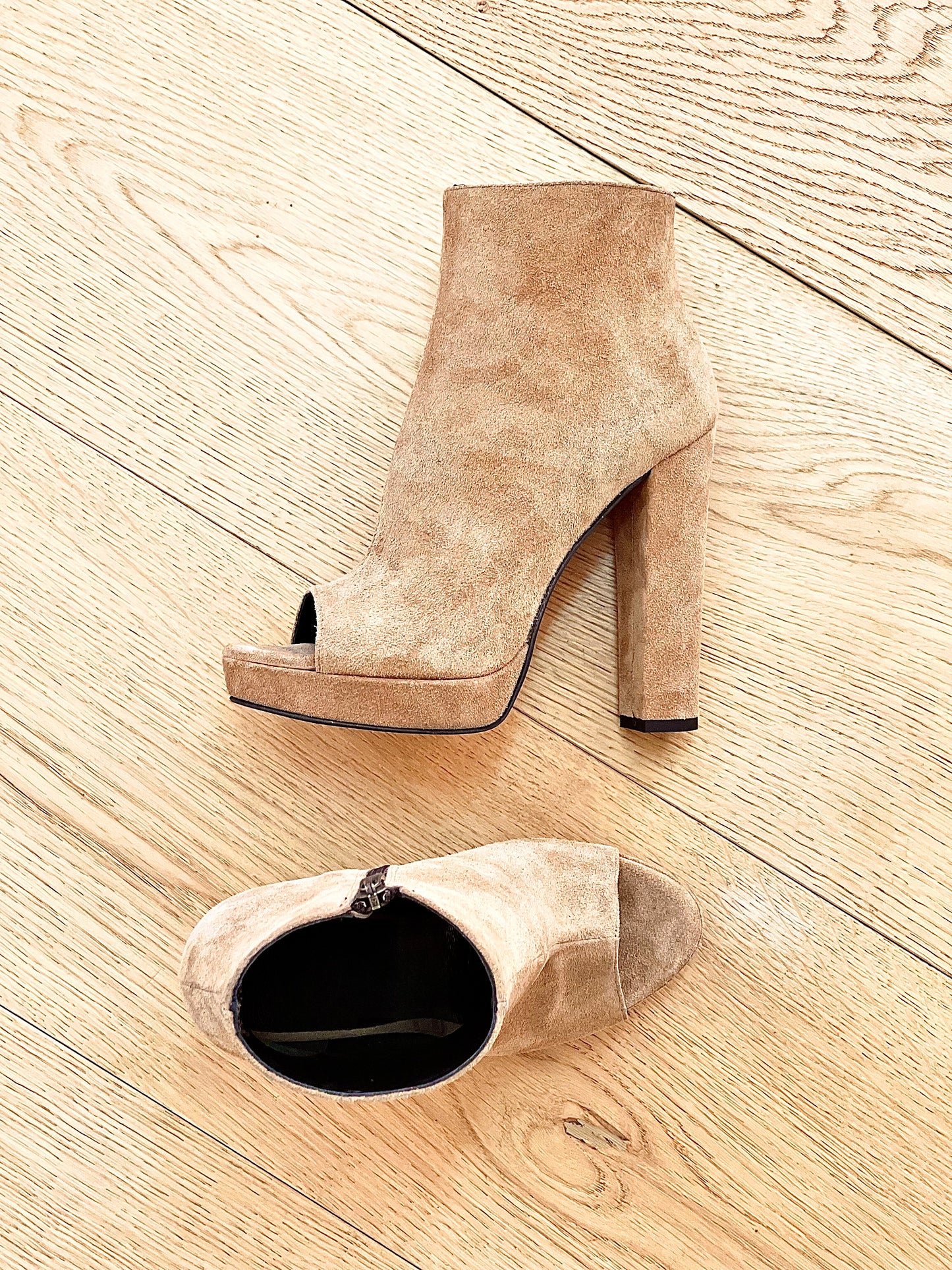 JESSA SUEDE LEATHER