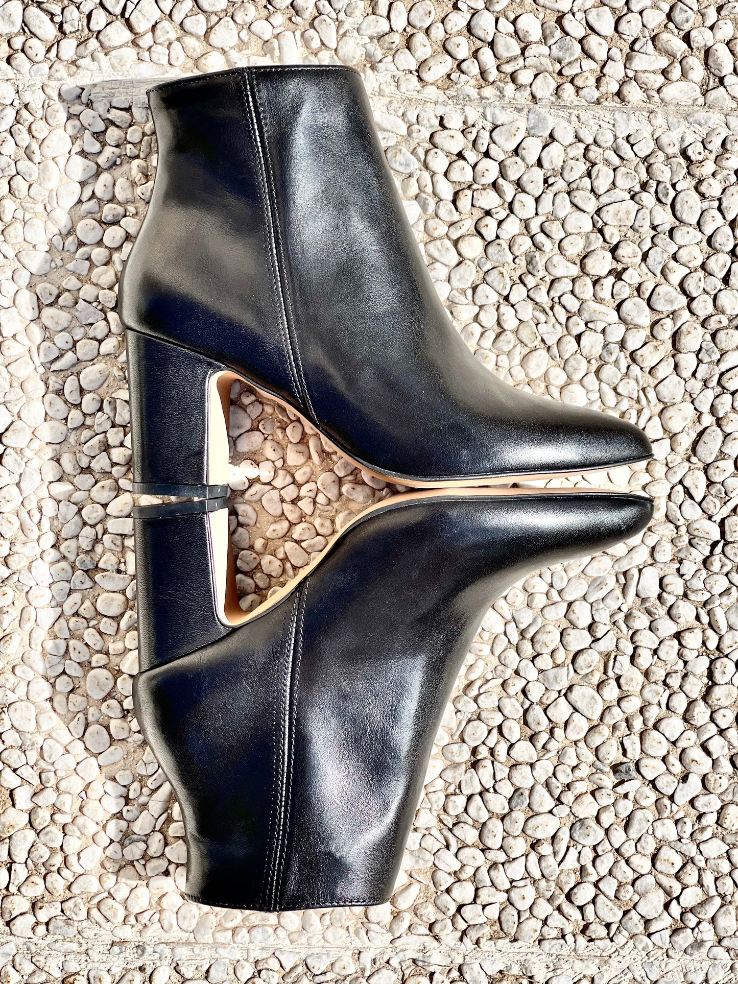 GEMINI BLACK