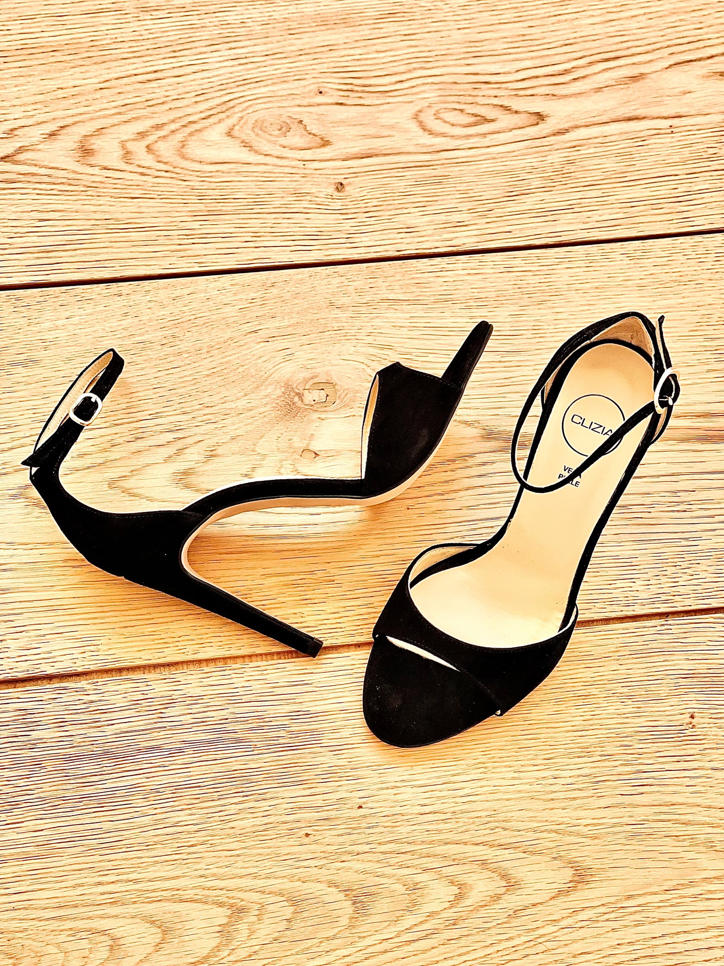 ISABEL BLACK SUEDE