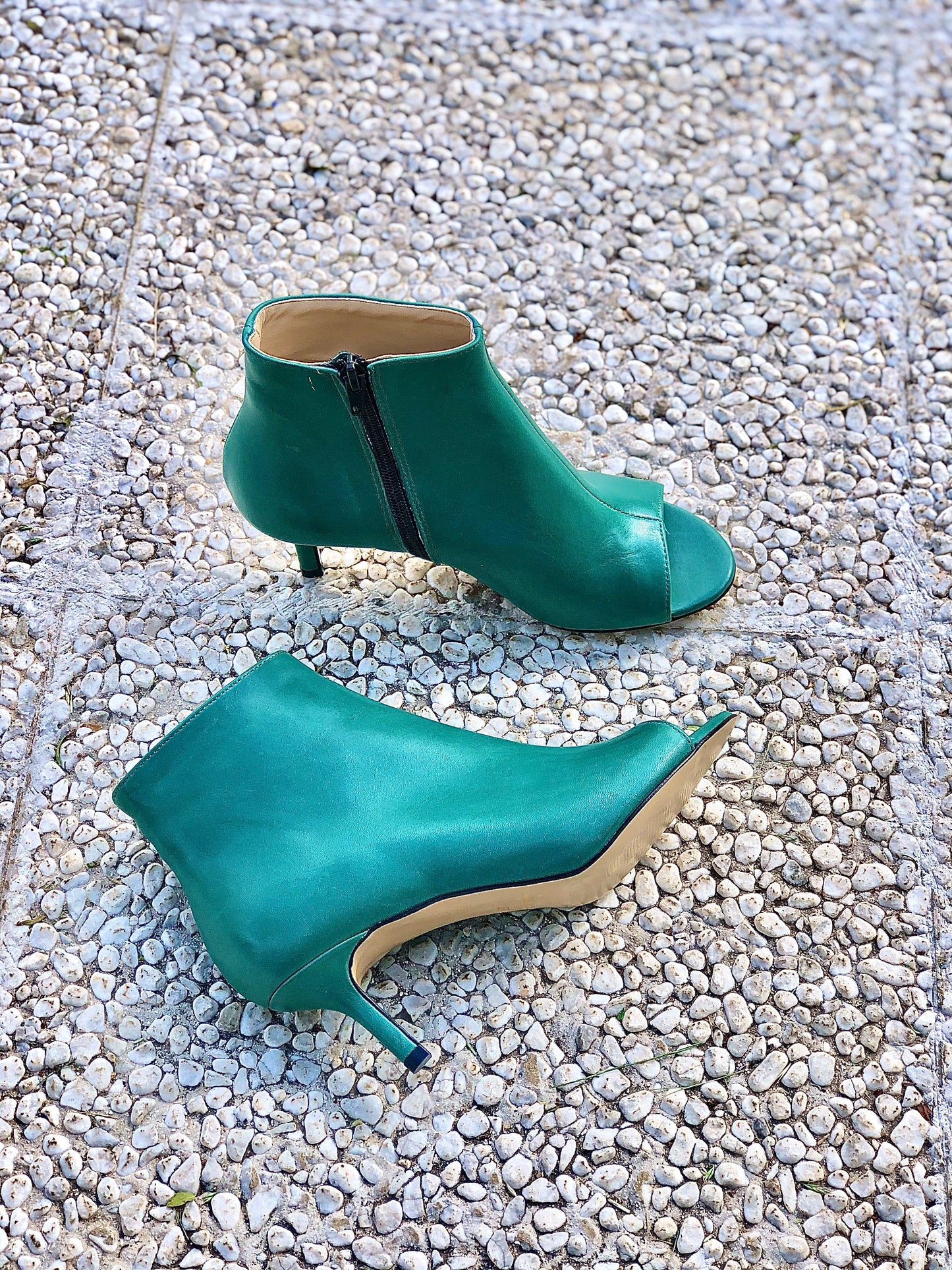 AFRICA GREEN LEATHER