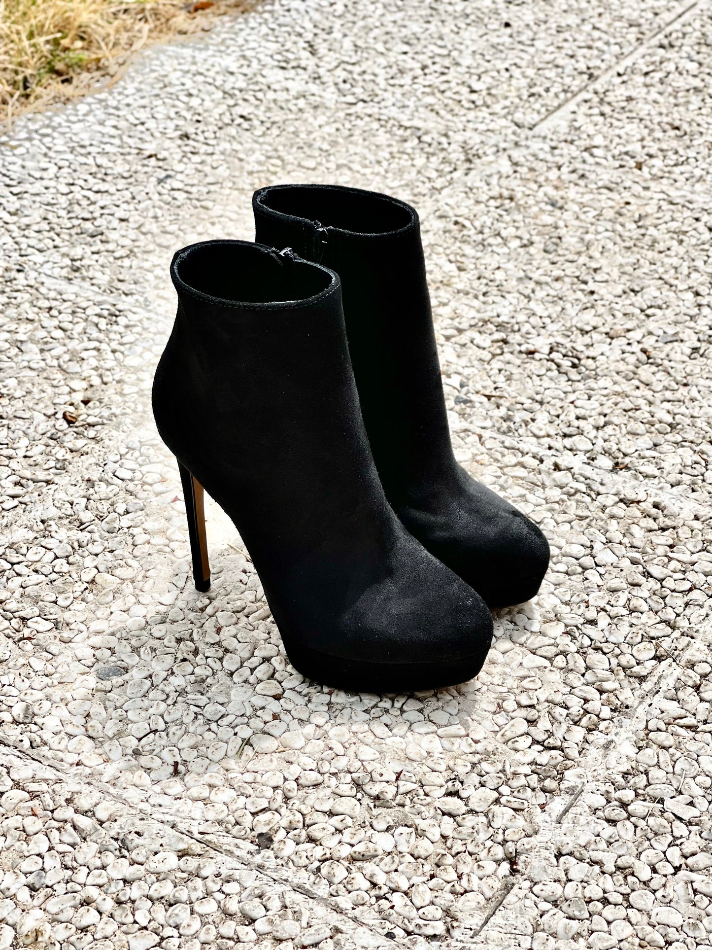 LOREN BLACK SUEDE