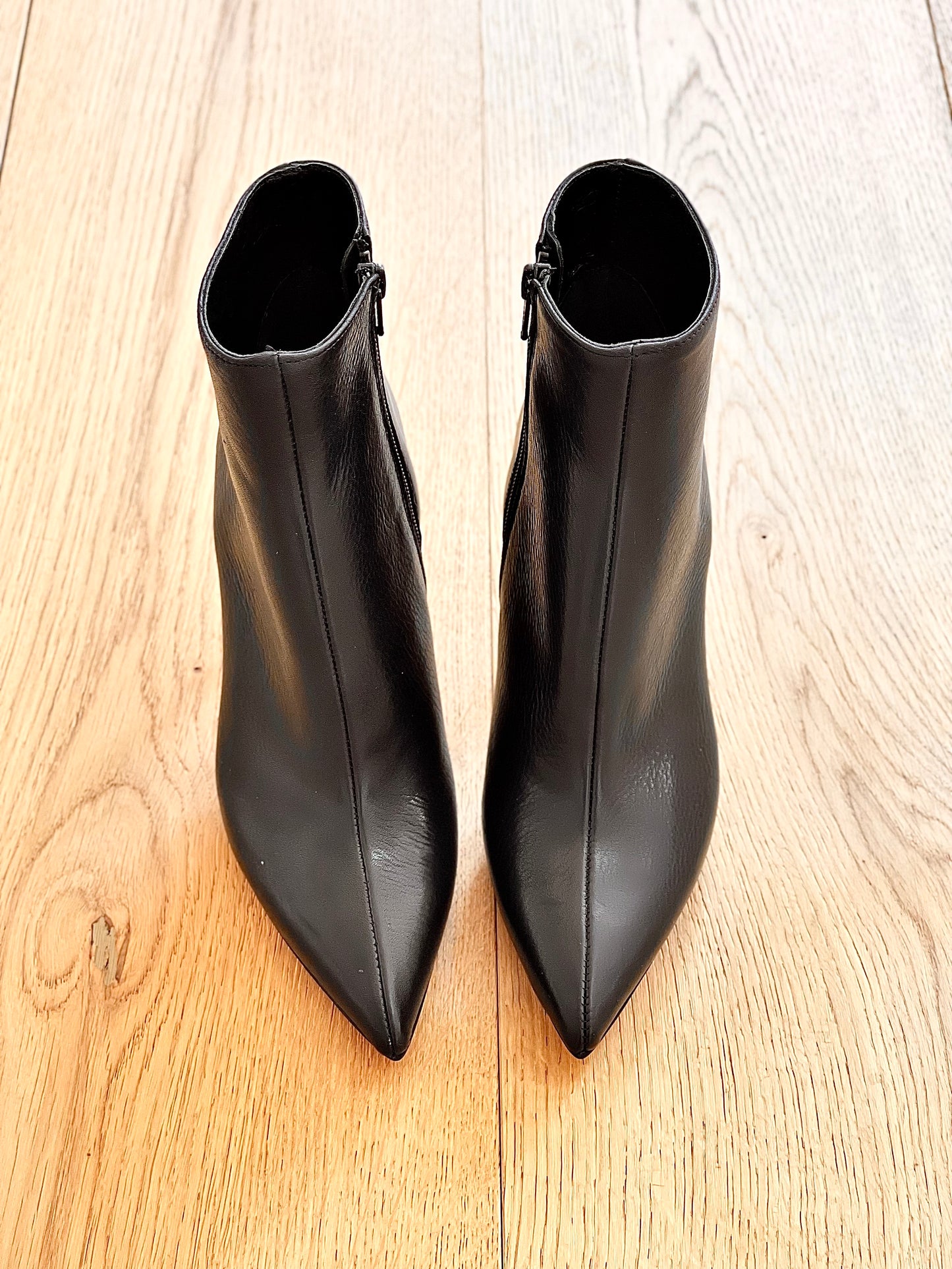 BORN BLACK LEATHER