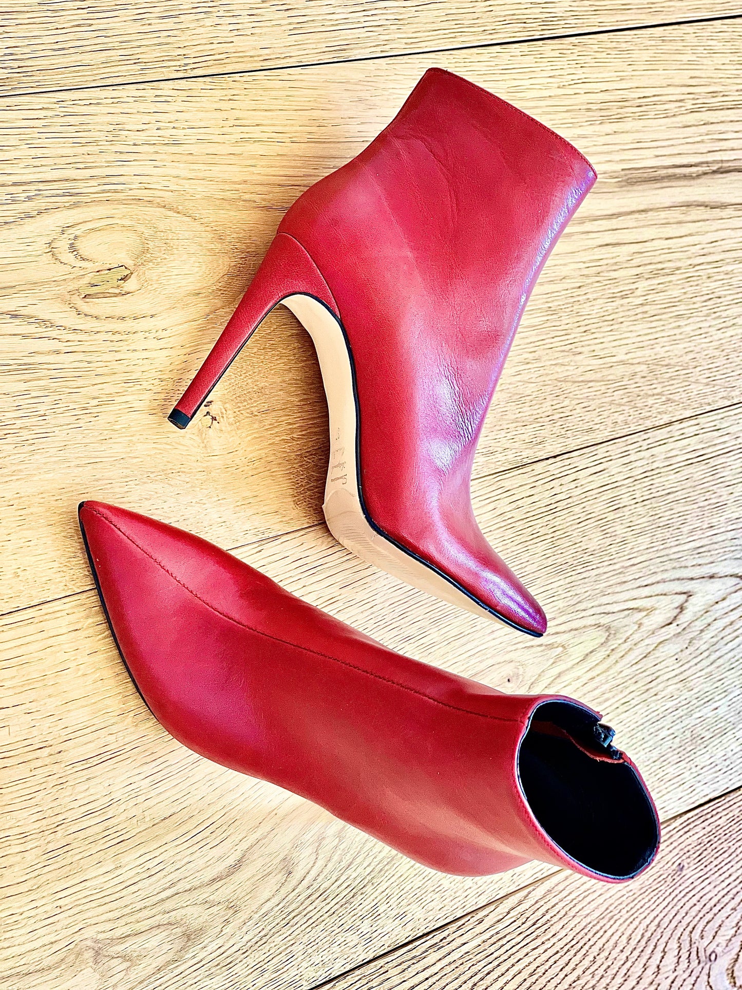 BORN RED LEATHER