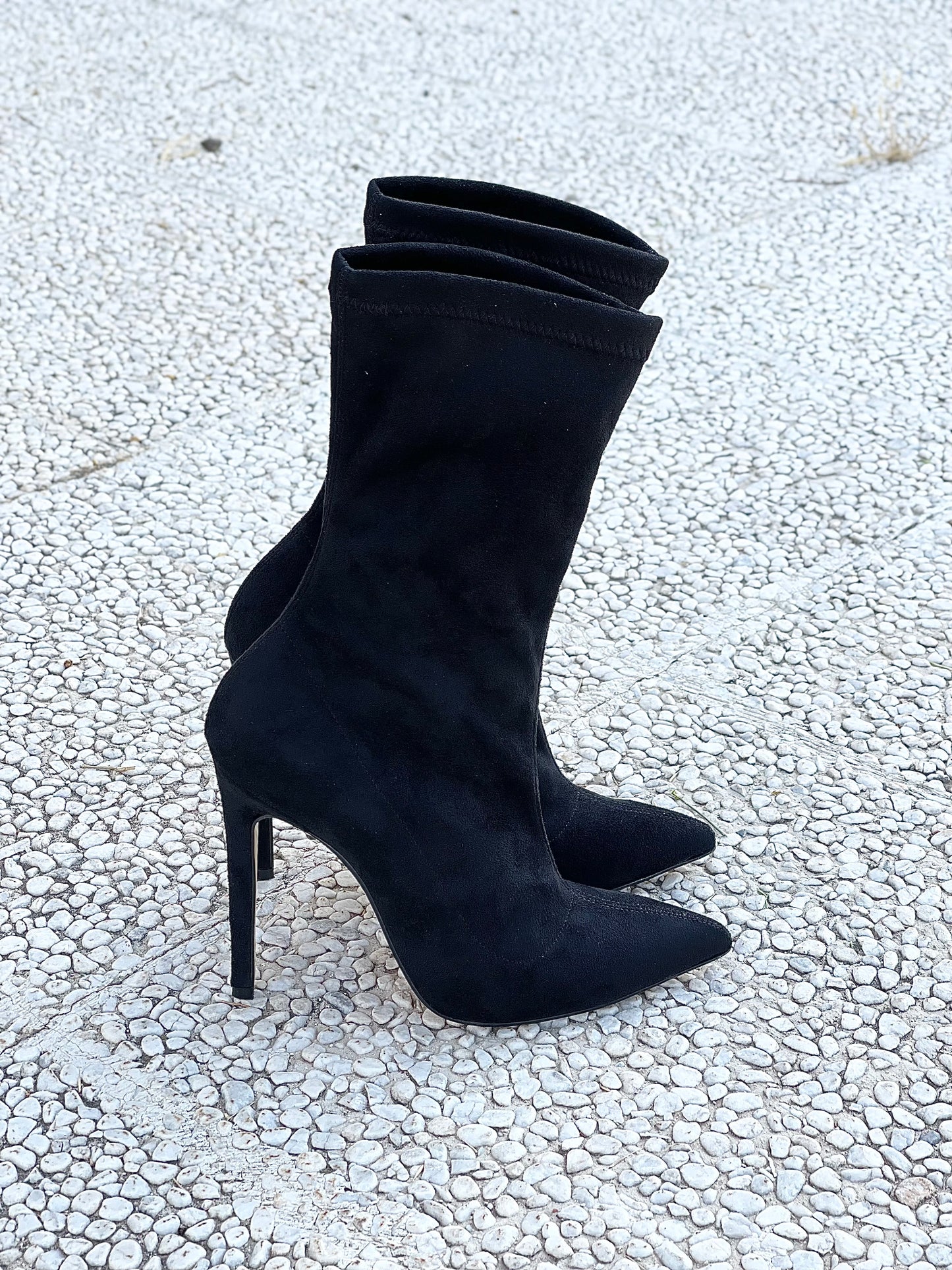 ELENOIRE SUEDE BLACK