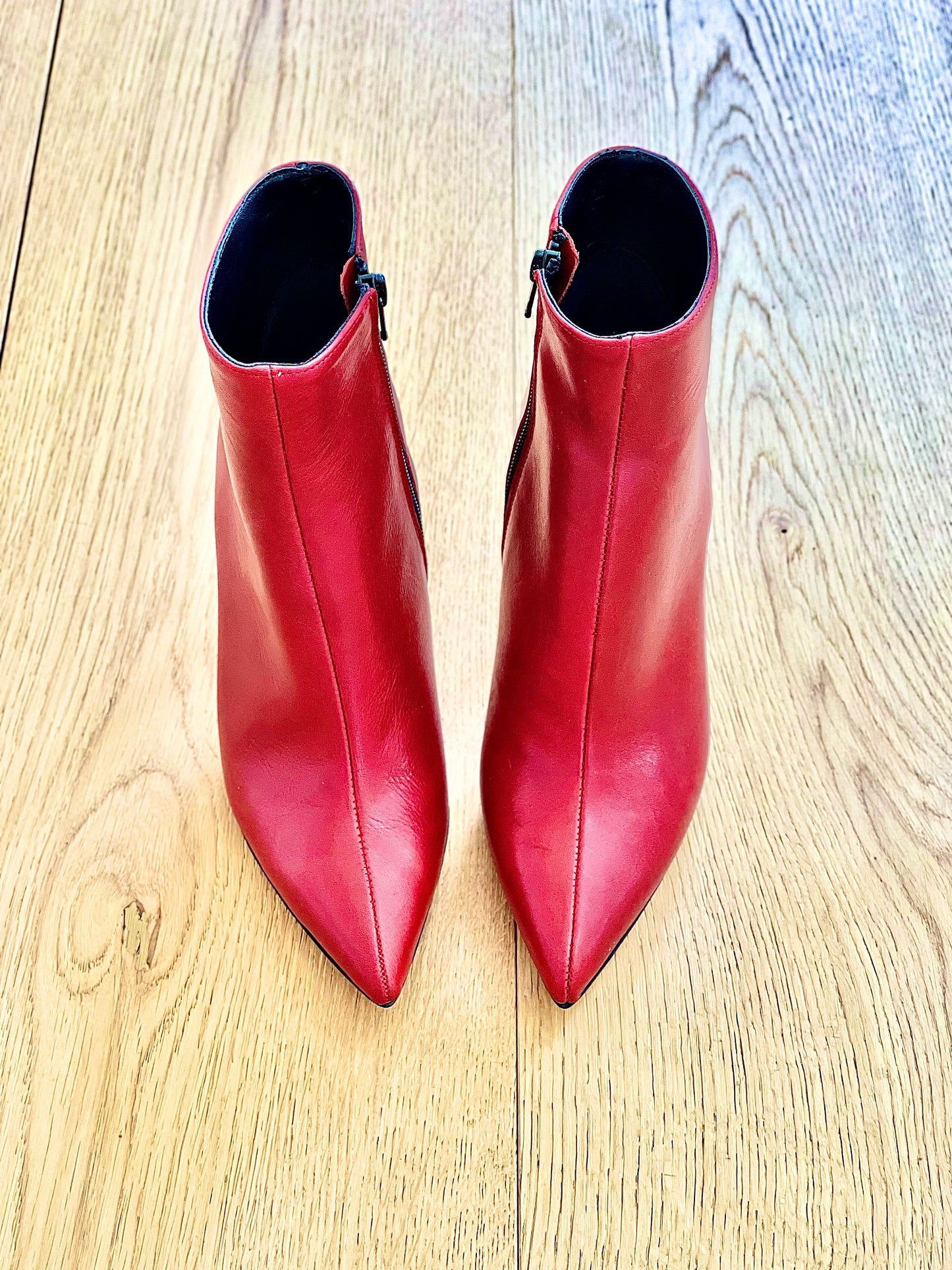 BORN RED LEATHER