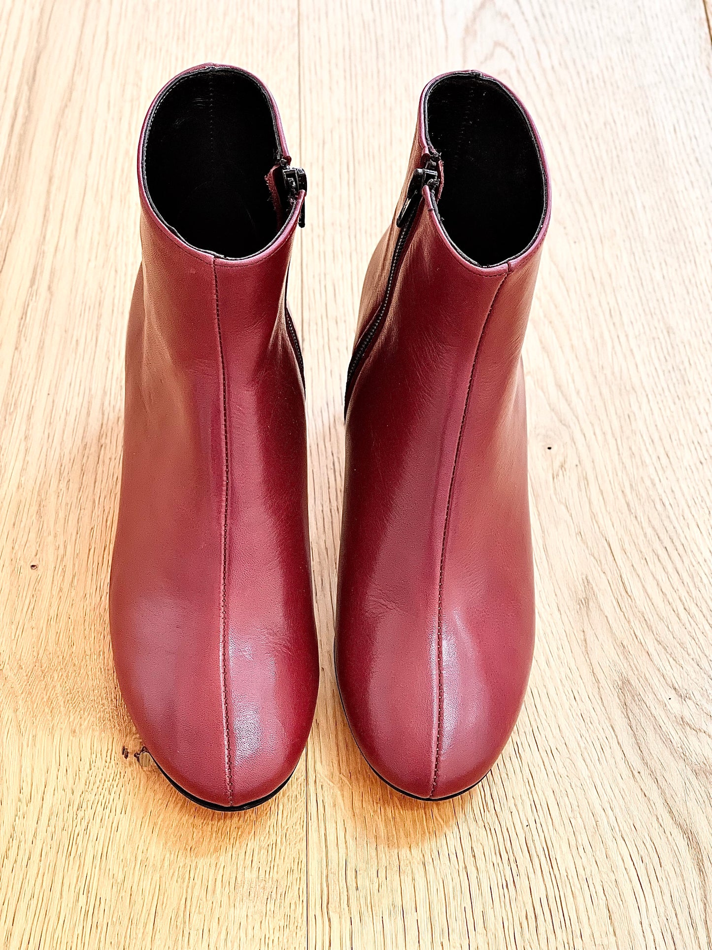 LUCAS BURGUNDY LEATHER