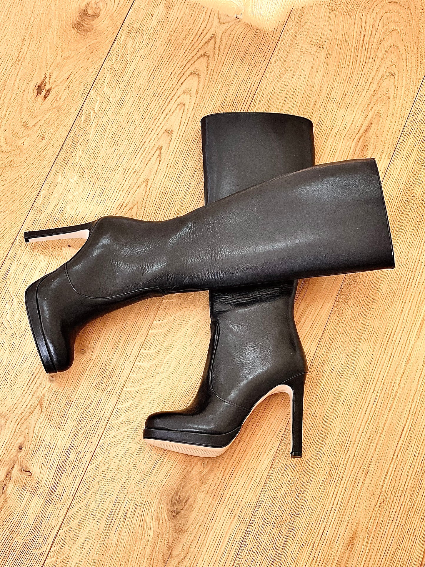 PRAGUE LEATHER BLACK