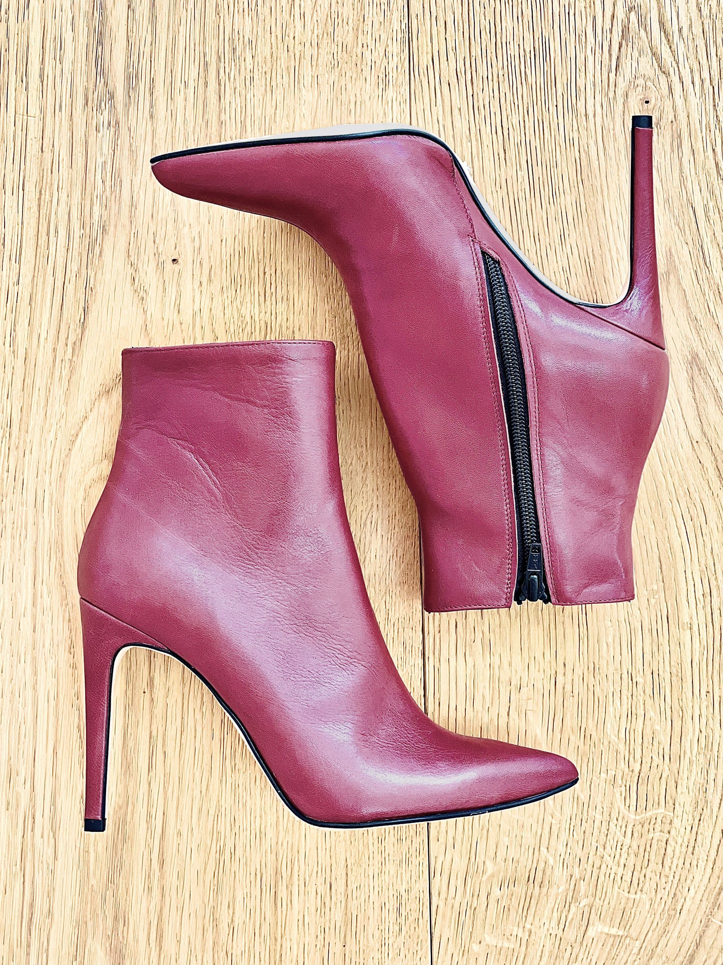 BORN BURGUNDY LEATHER