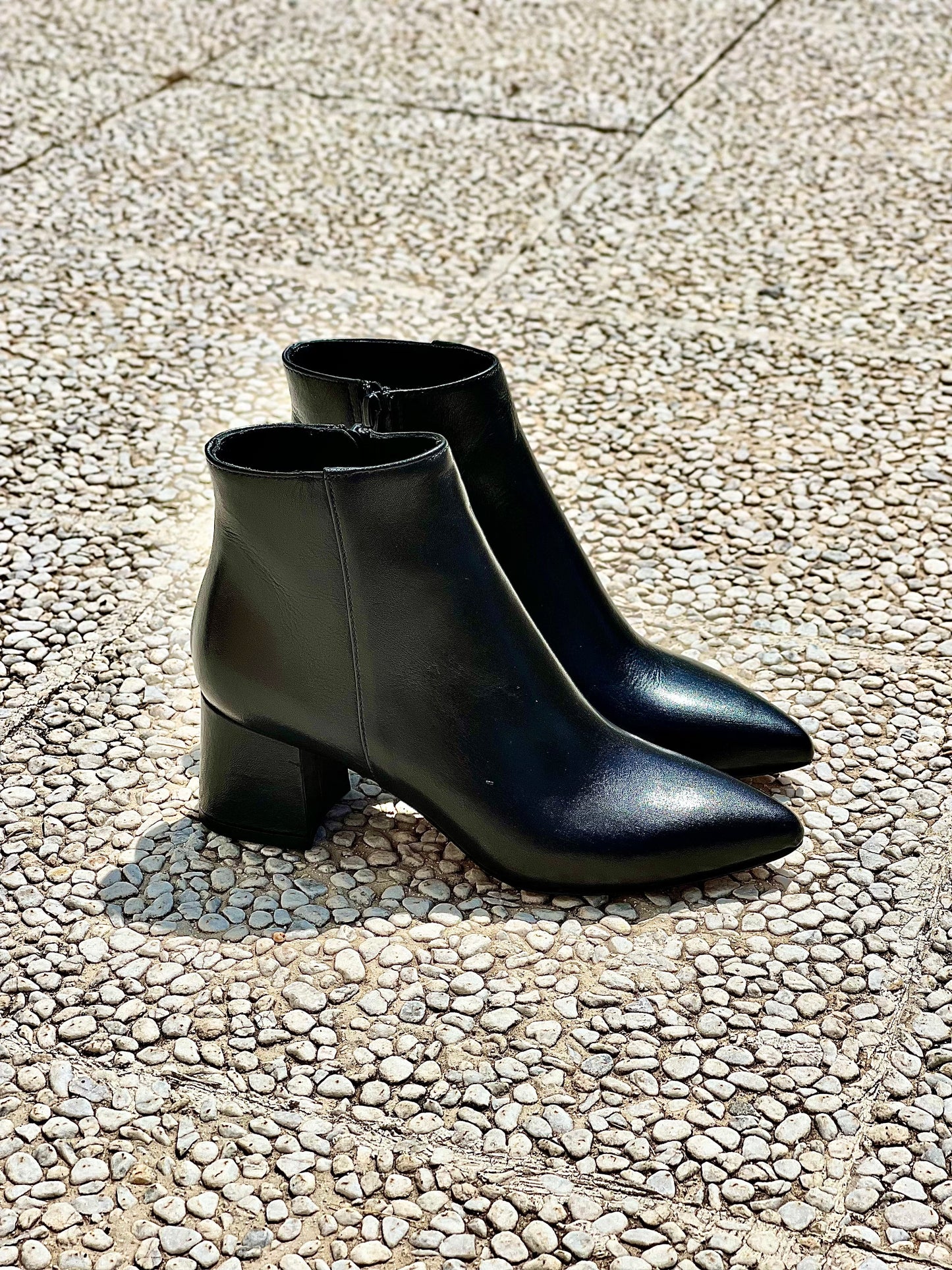 RIO BLACK LEATHER
