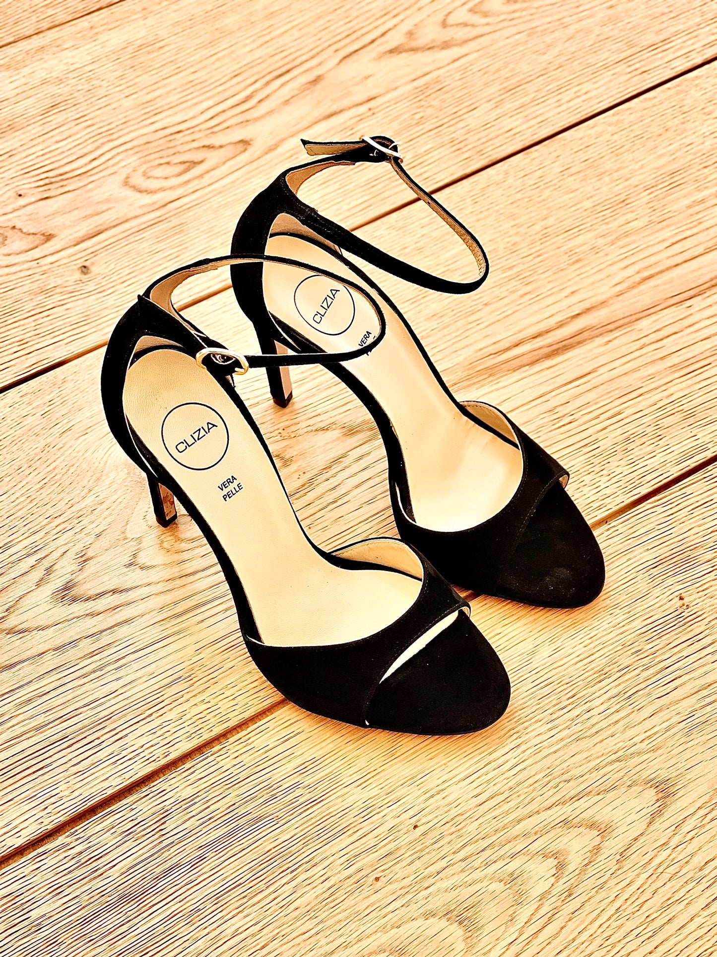 ISABEL BLACK SUEDE