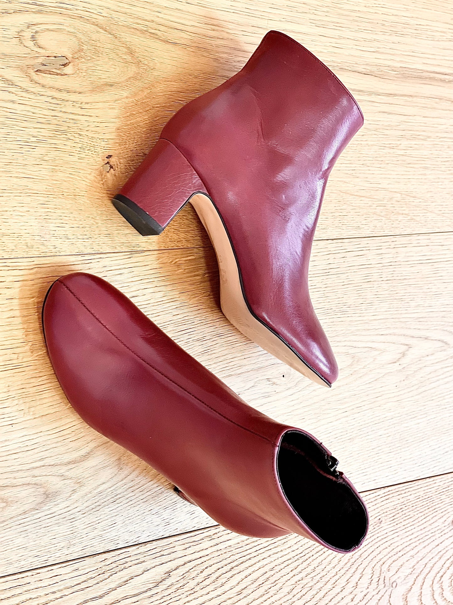 LUCAS BURGUNDY LEATHER