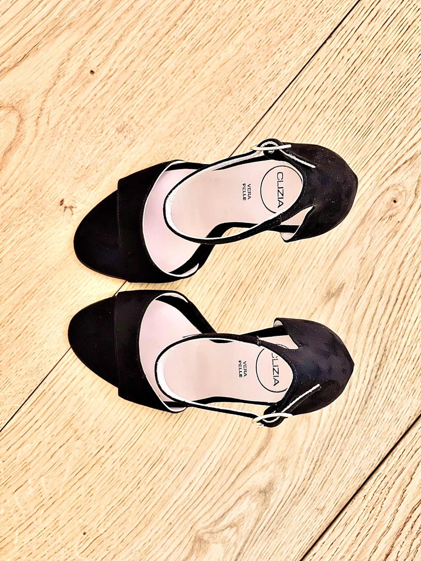 DANA BLACK SUEDE