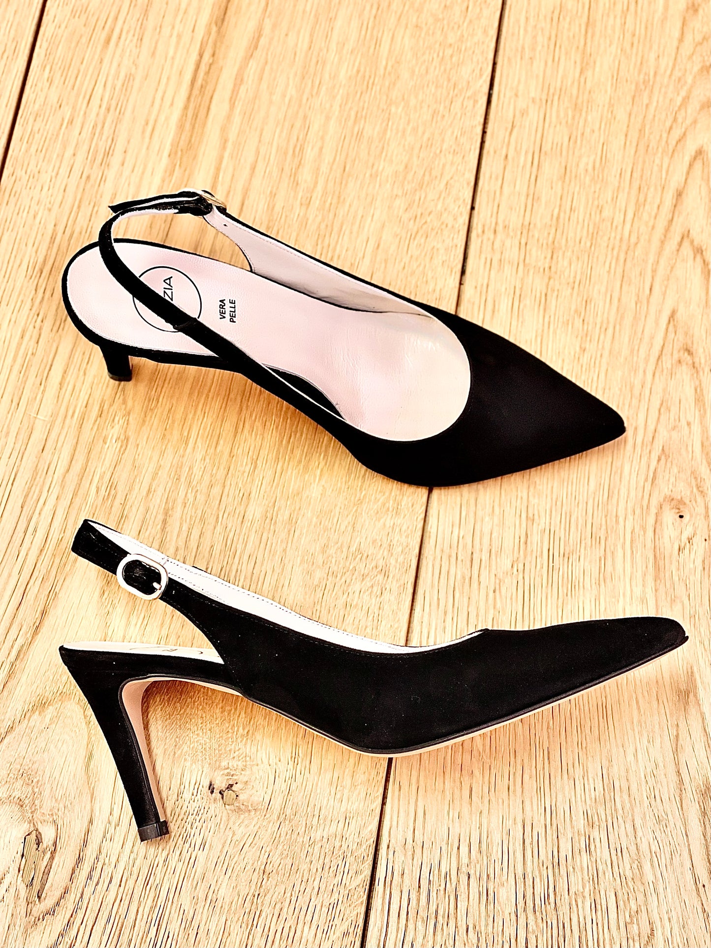 LINDA BLACK SUEDE