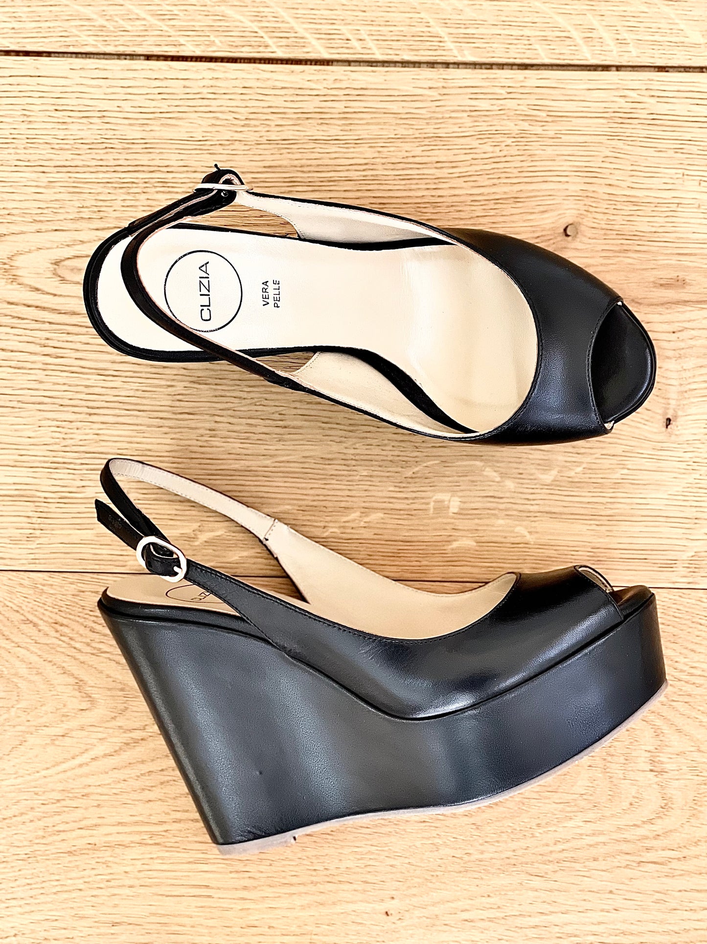 CARACAS LEATHER BLACK
