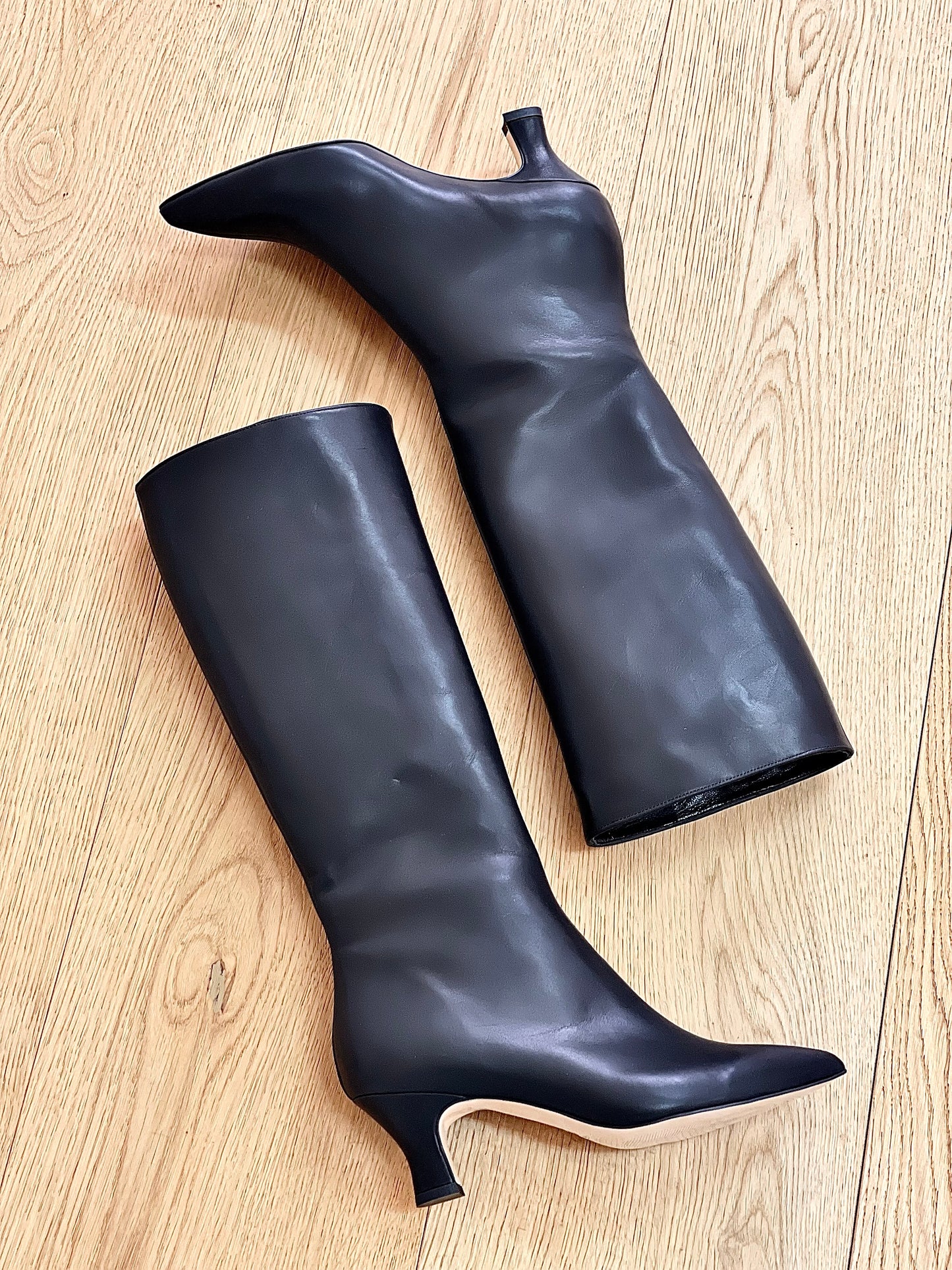 MAGELLAN LEATHER BLACK