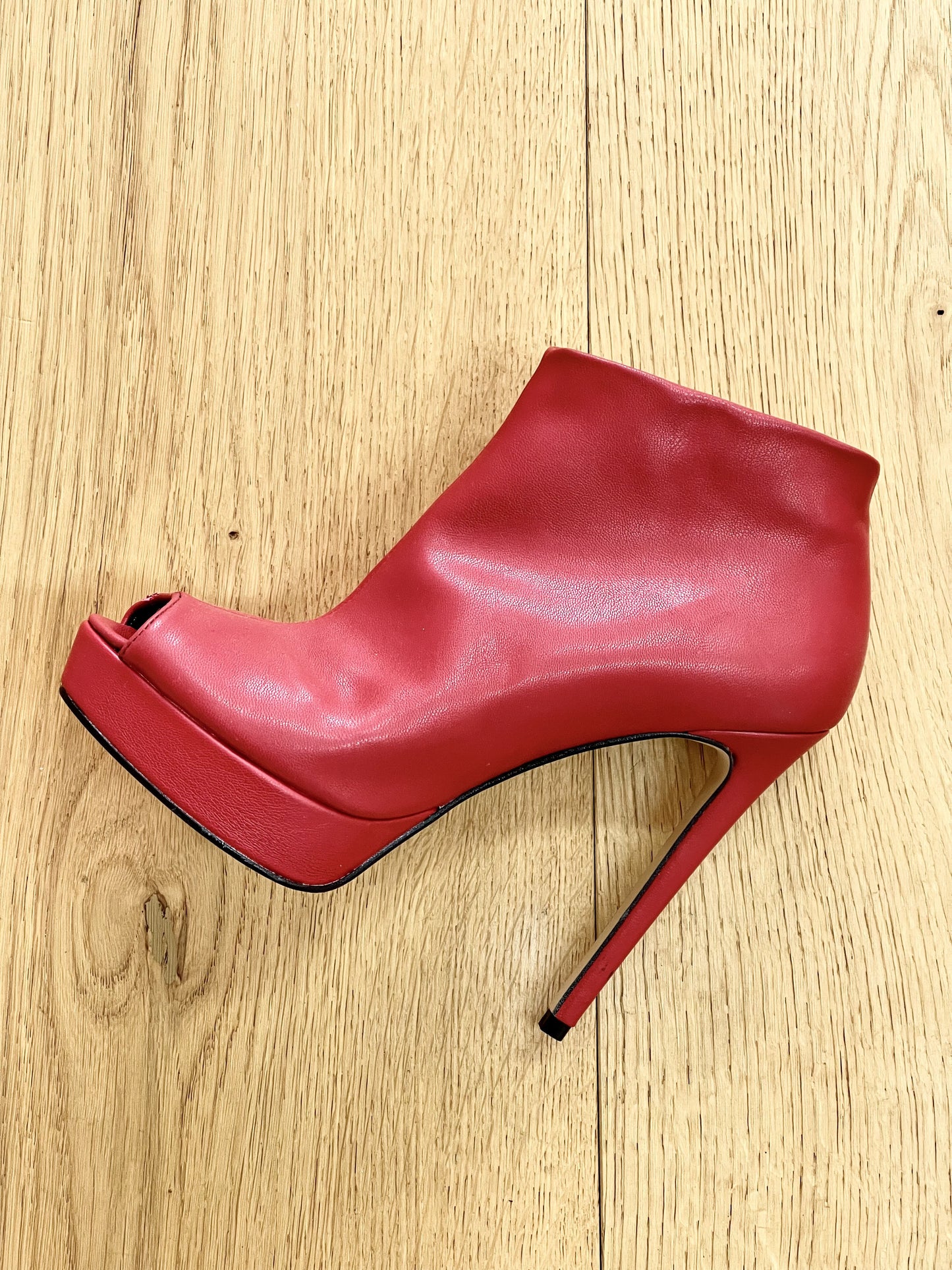 TOKYO LEATHER RED