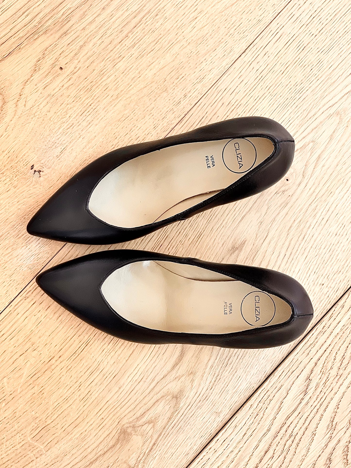 CONSUELO LEATHER BLACK