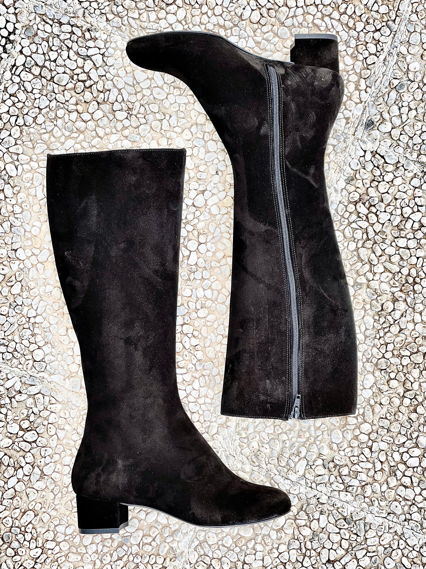 SIERRA BLACK SUEDE