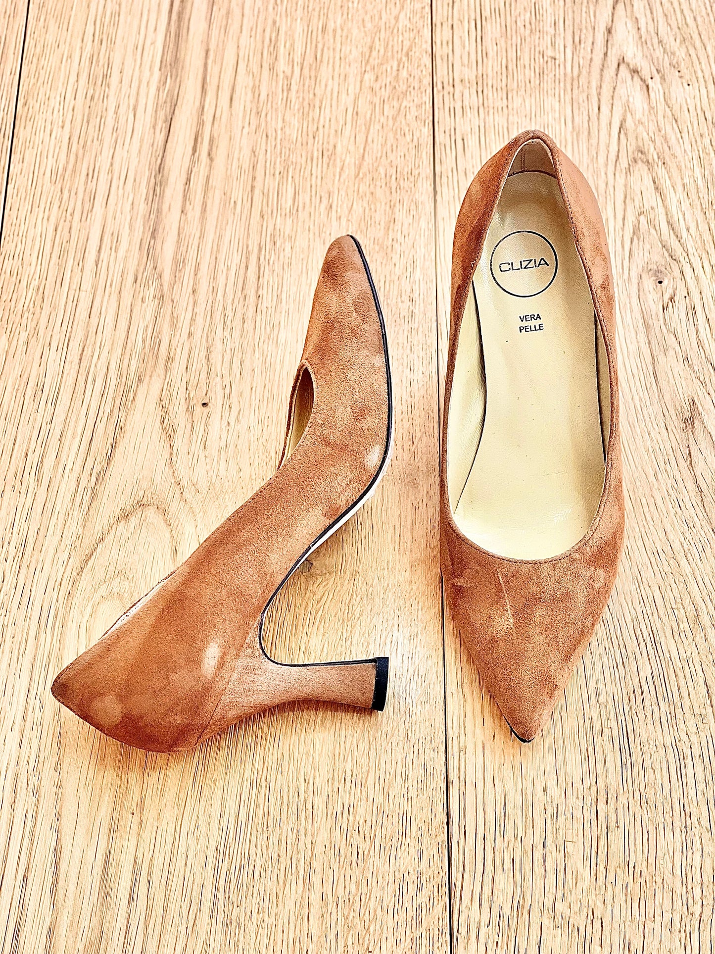 JOAN SUEDE LEATHER