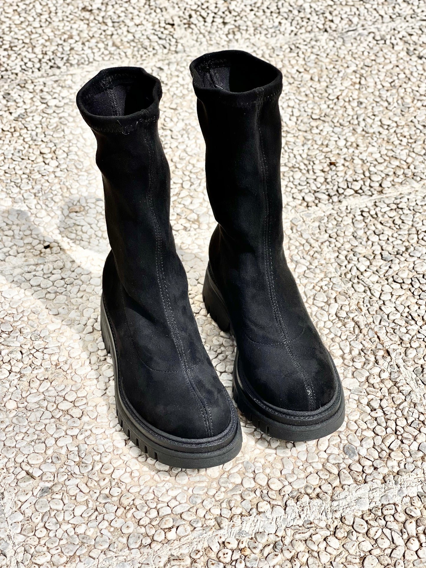 SUB BLACK SUEDE