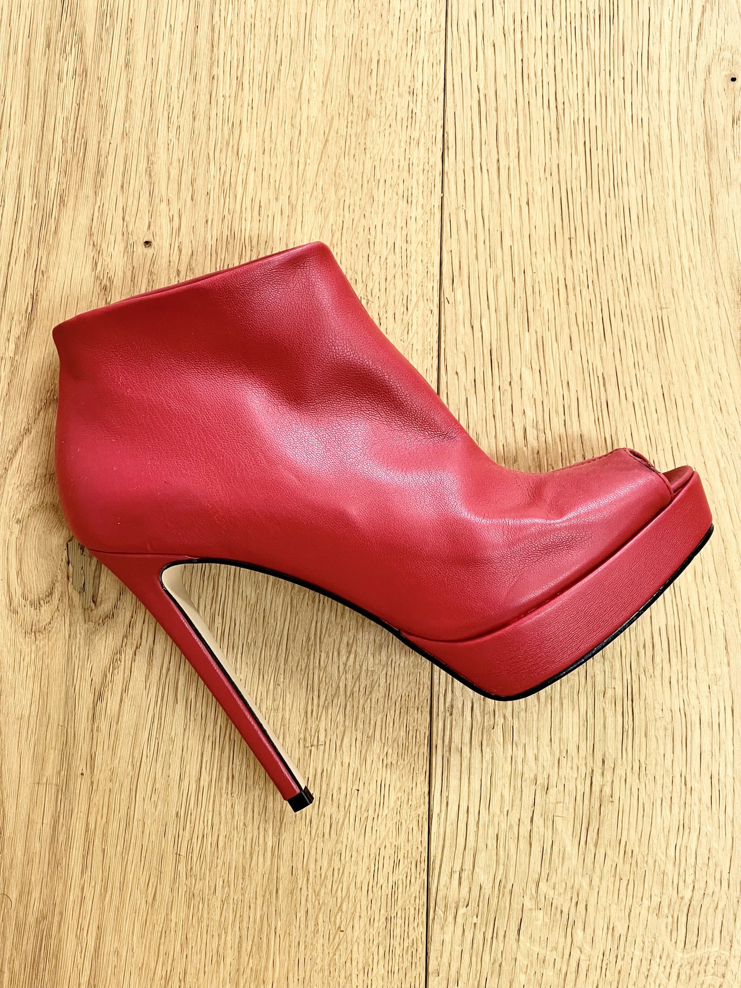 TOKYO LEATHER RED