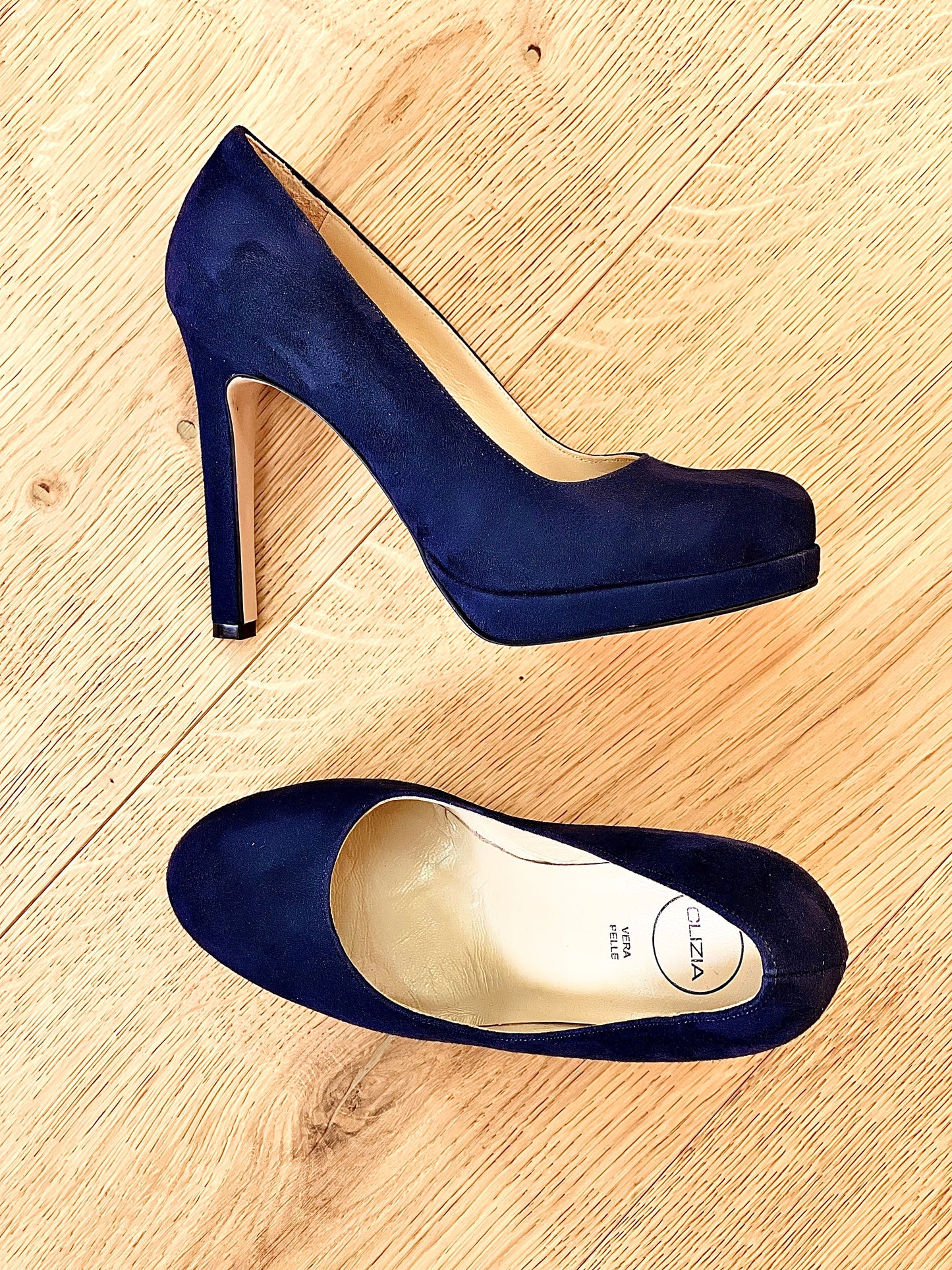 ANNA BLUE SUEDE