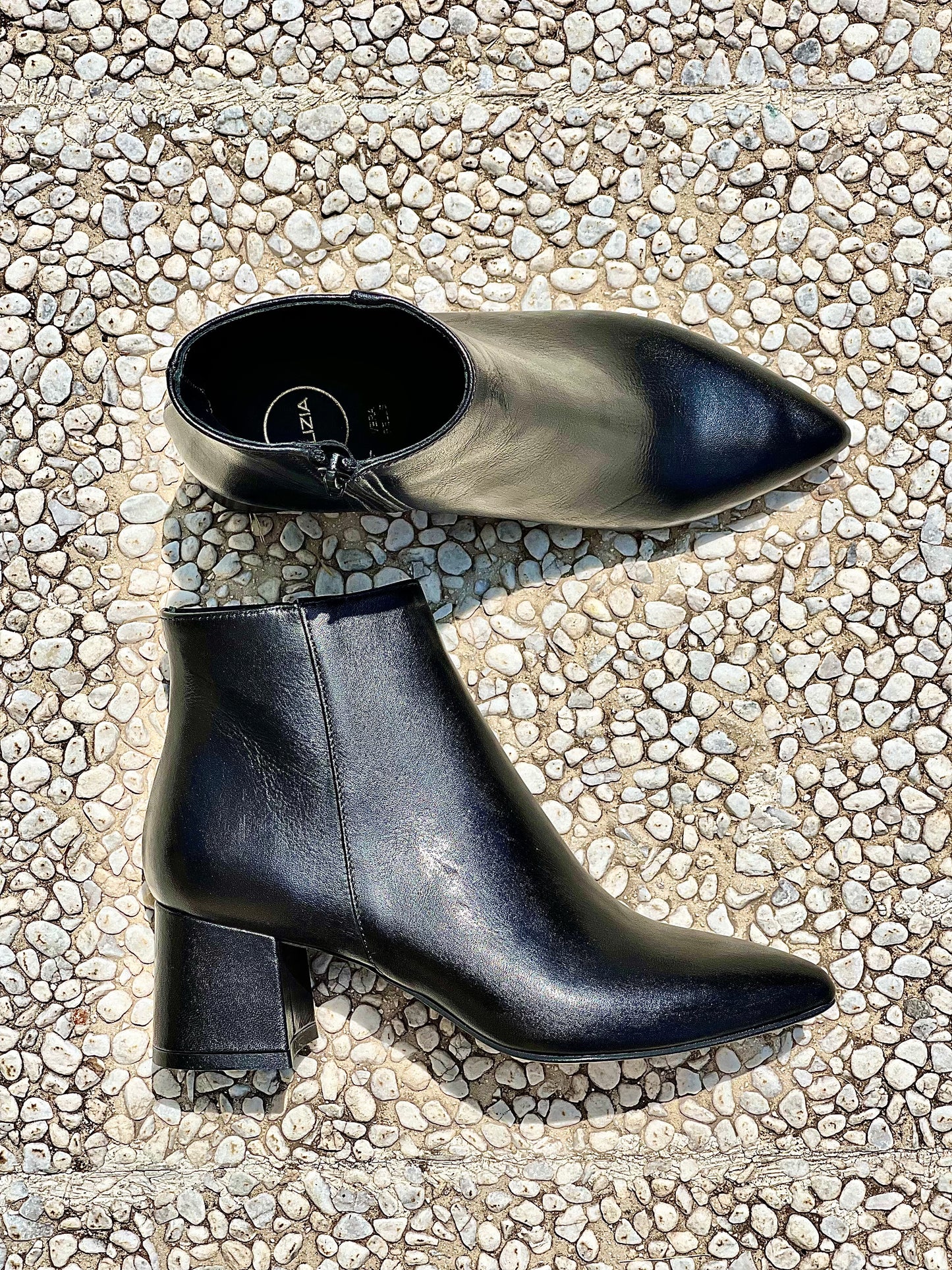 RIO BLACK LEATHER