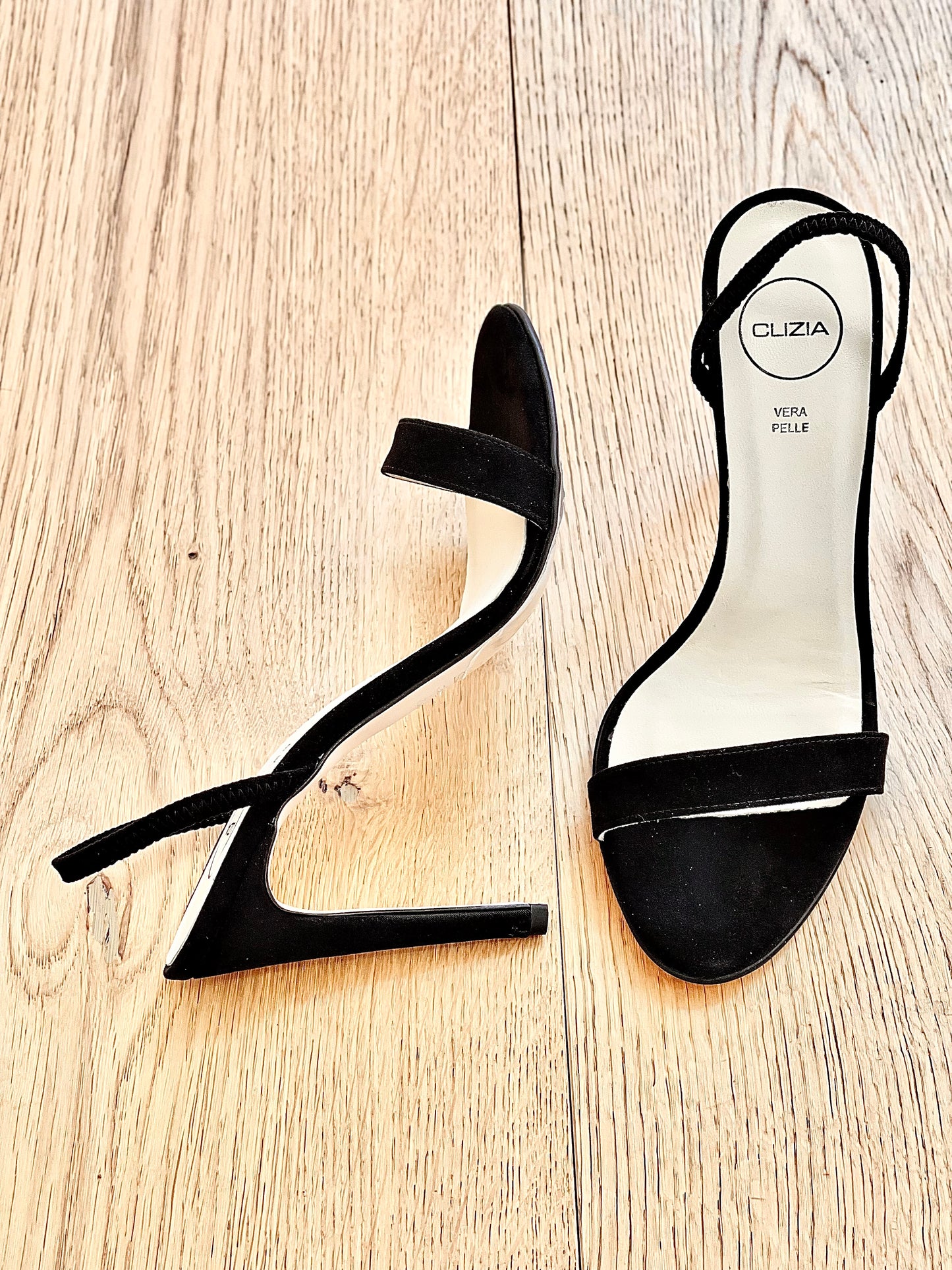 BLACK SUEDE SHIVA