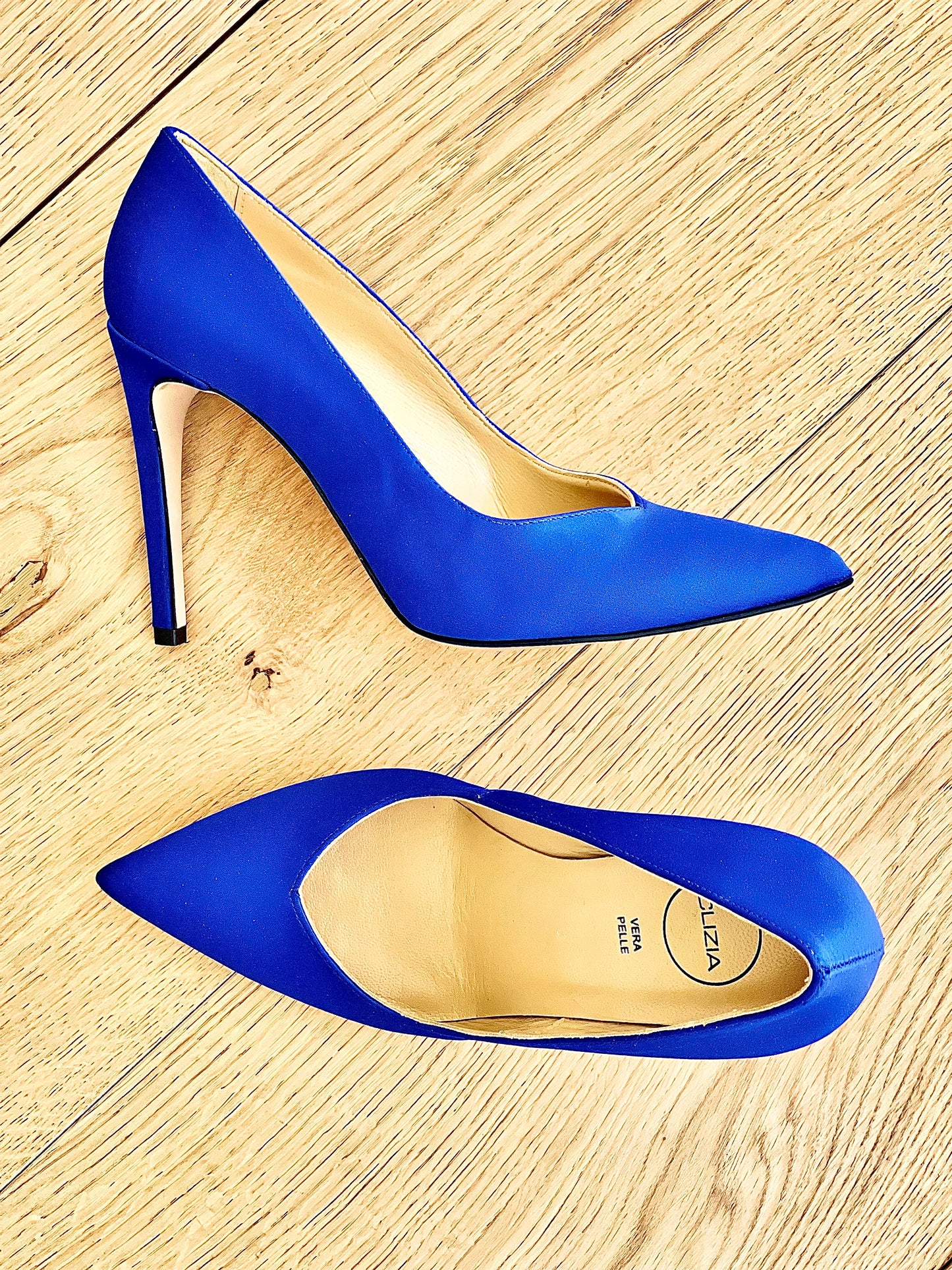 BLUE SATIN ELI