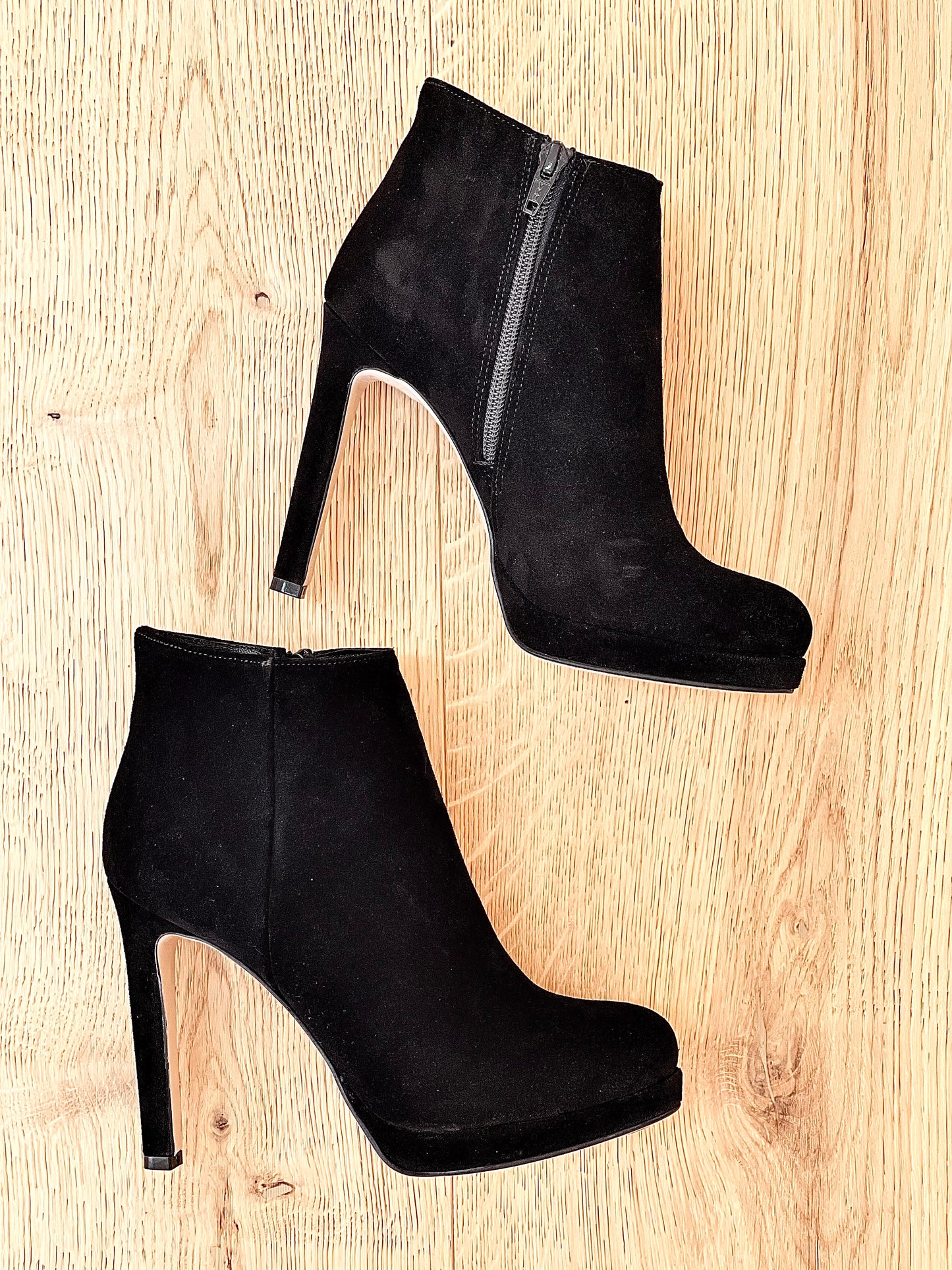 JIM BLACK SUEDE